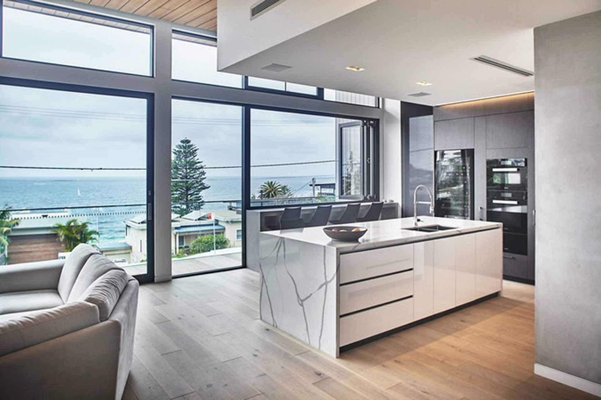 Mona-Vale04.jpg