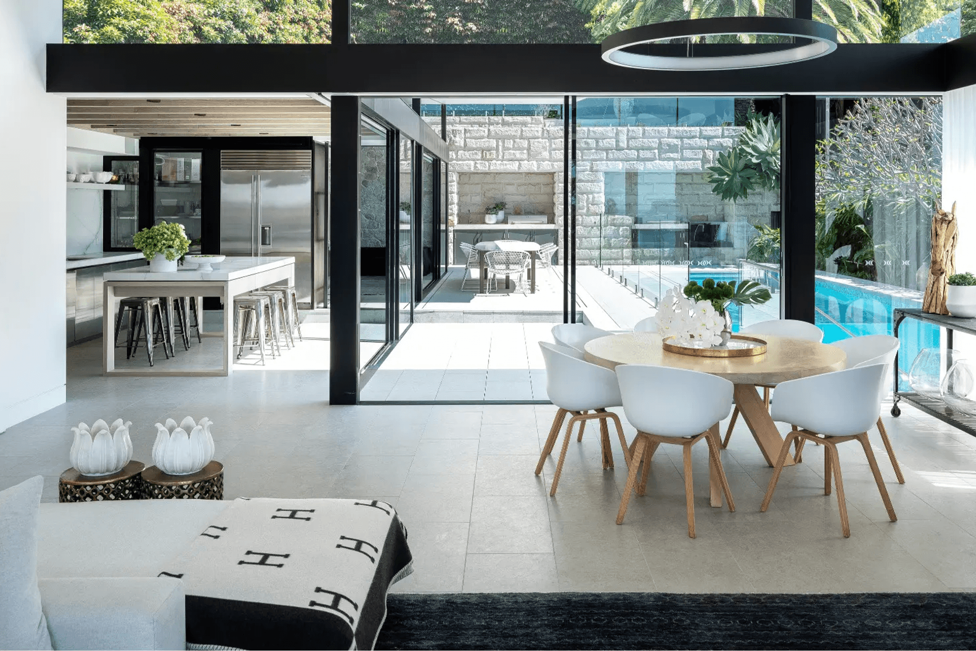 Azul Limestone (Custom) | Pacific Plus Constructions | Corben Architects