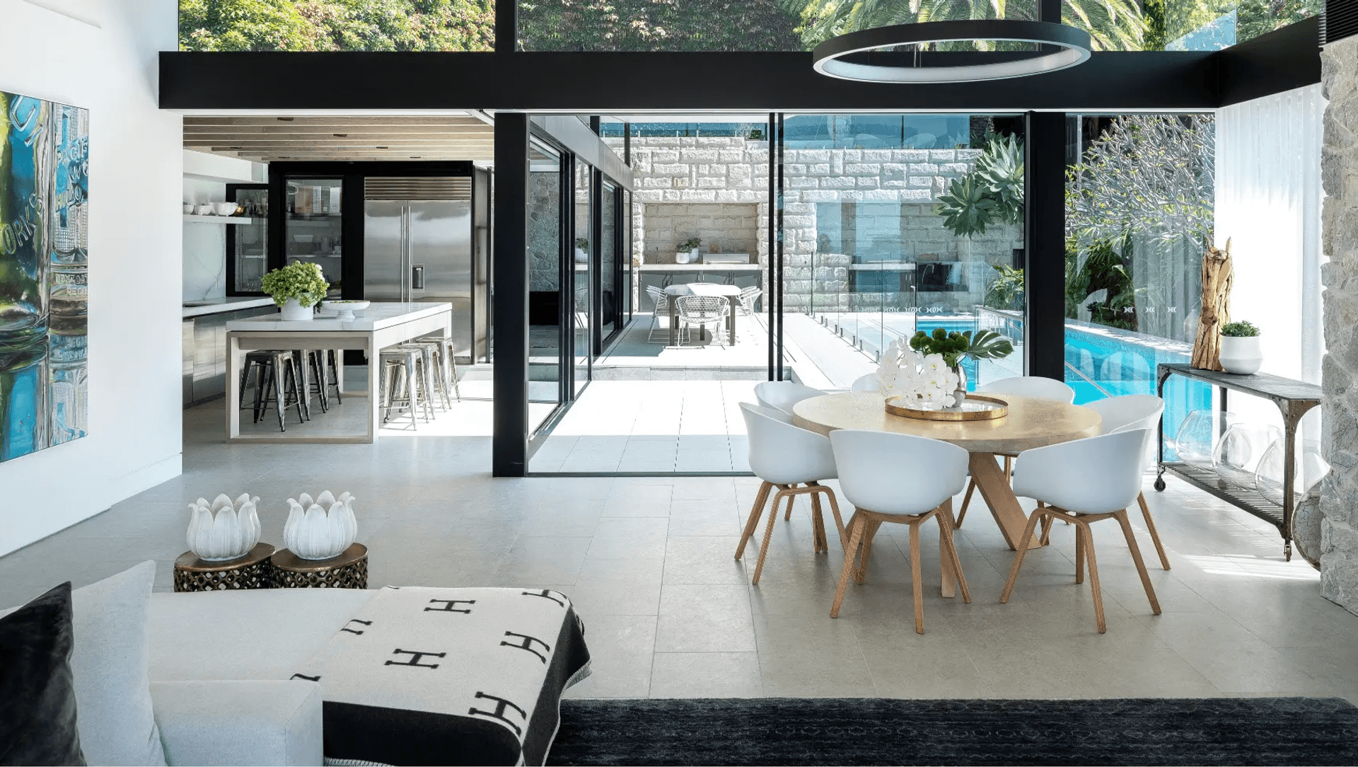 Azul Limestone (Custom) | Pacific Plus Constructions | Corben Architects