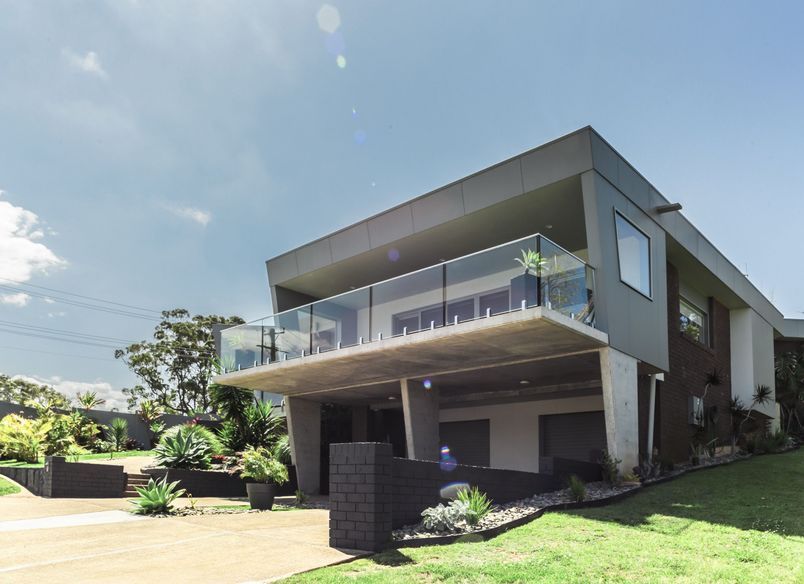 Trisect House