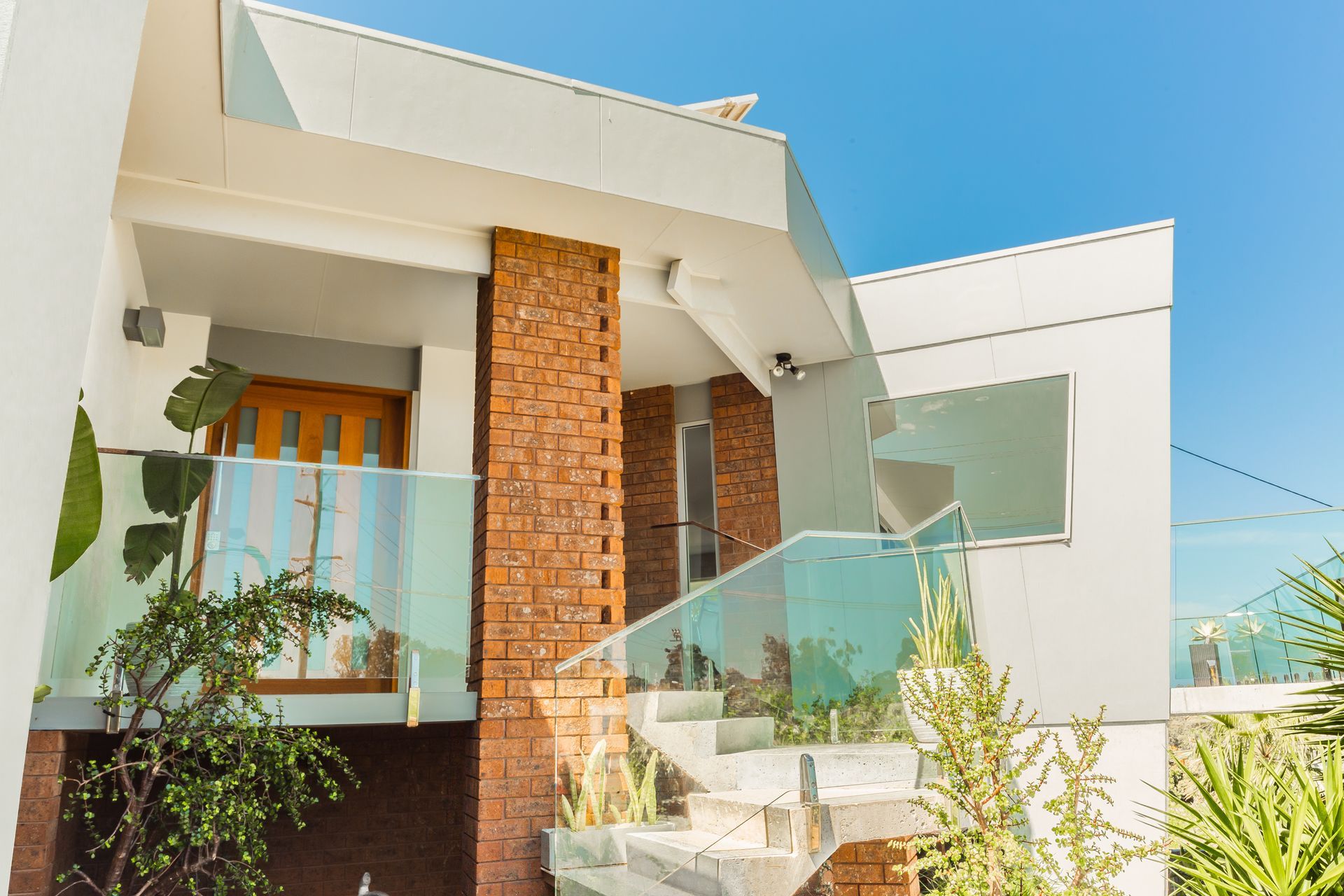 Trisect House