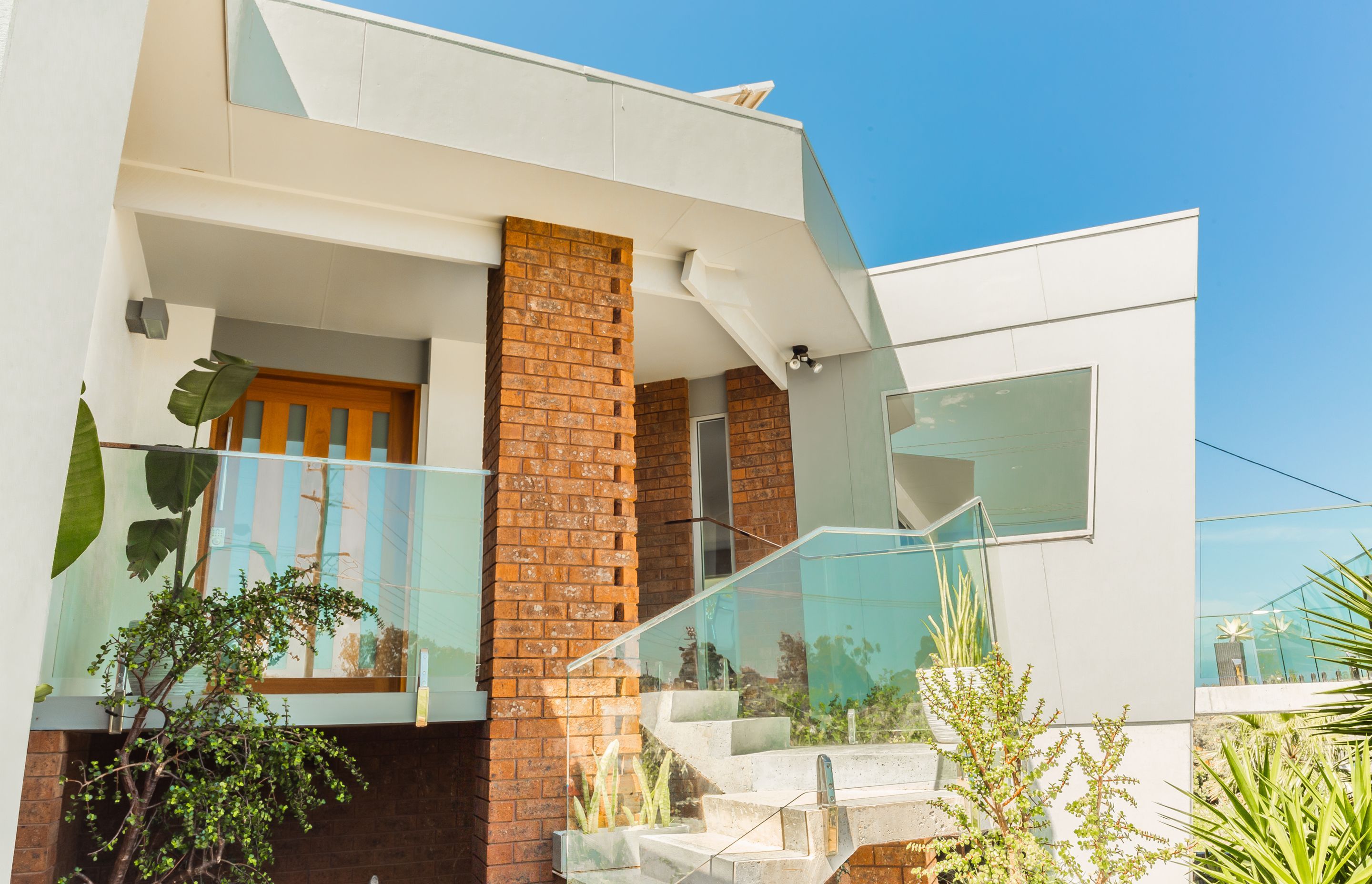 Trisect House