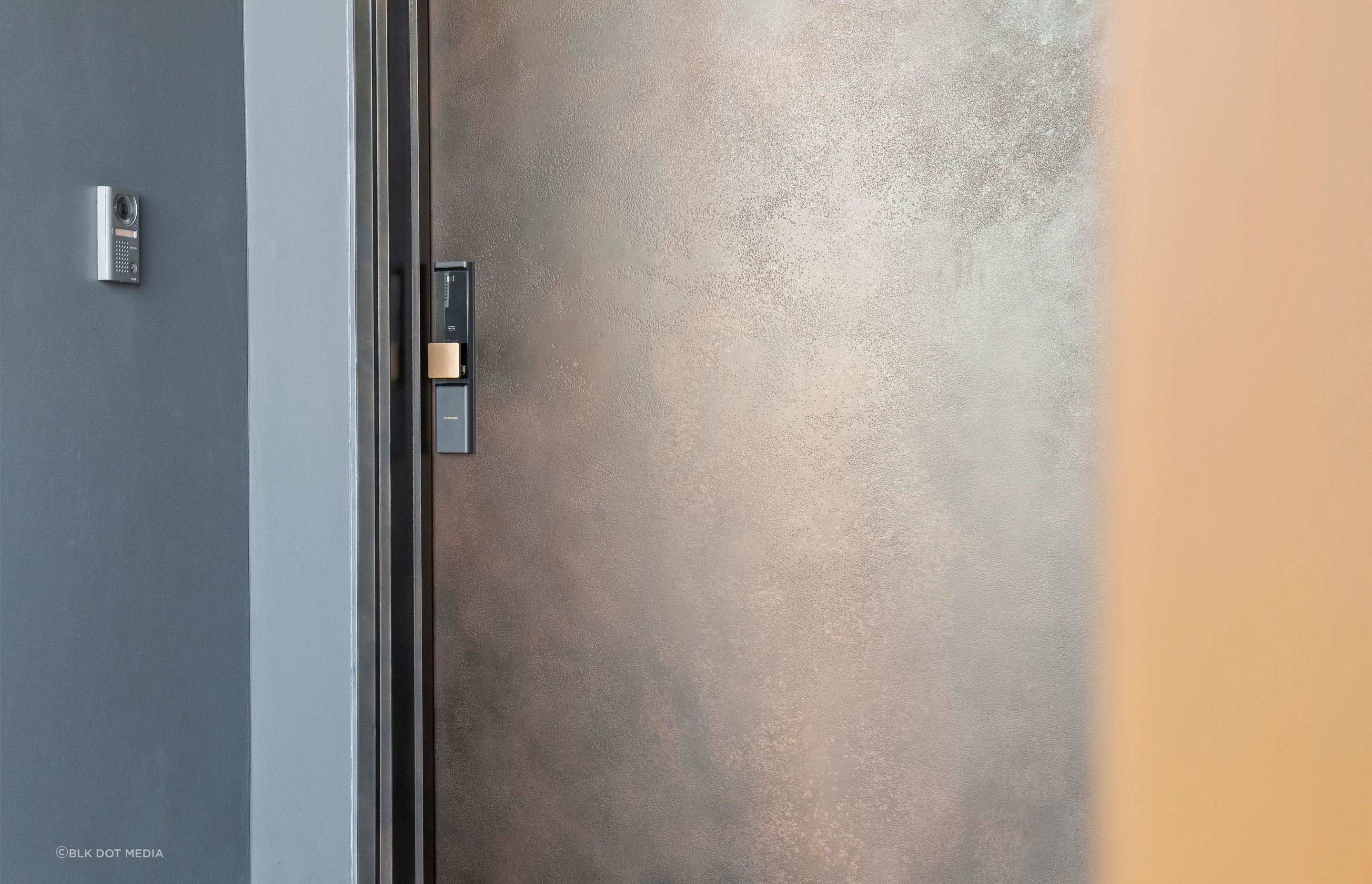 PS57582-1.jpg