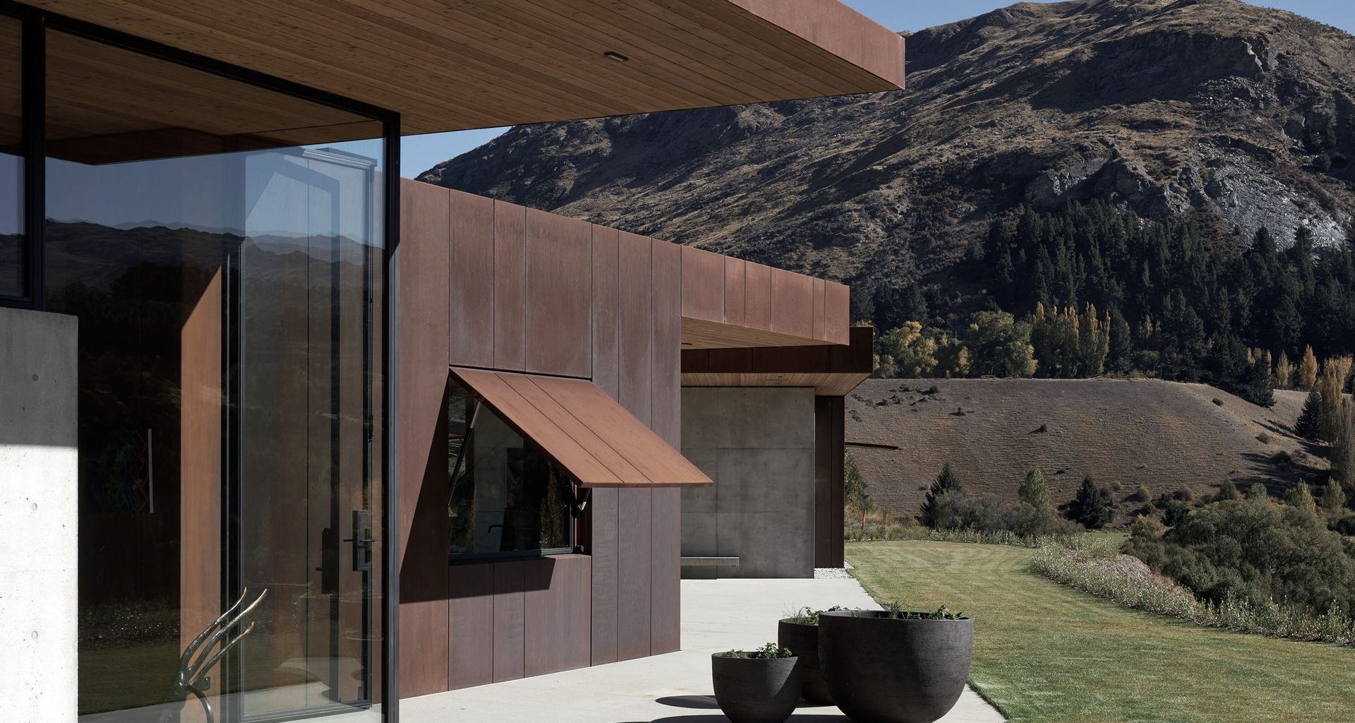 Pouaka Waikura Residence, Queenstown banner
