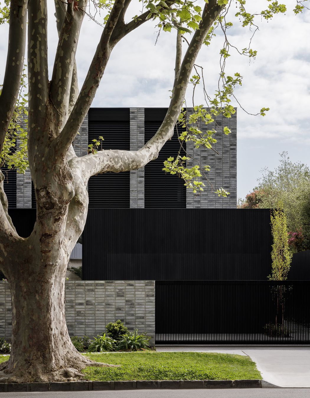 Petersen-D91-bricks-Elsternwick-Residences-Front-facade-short.jpg