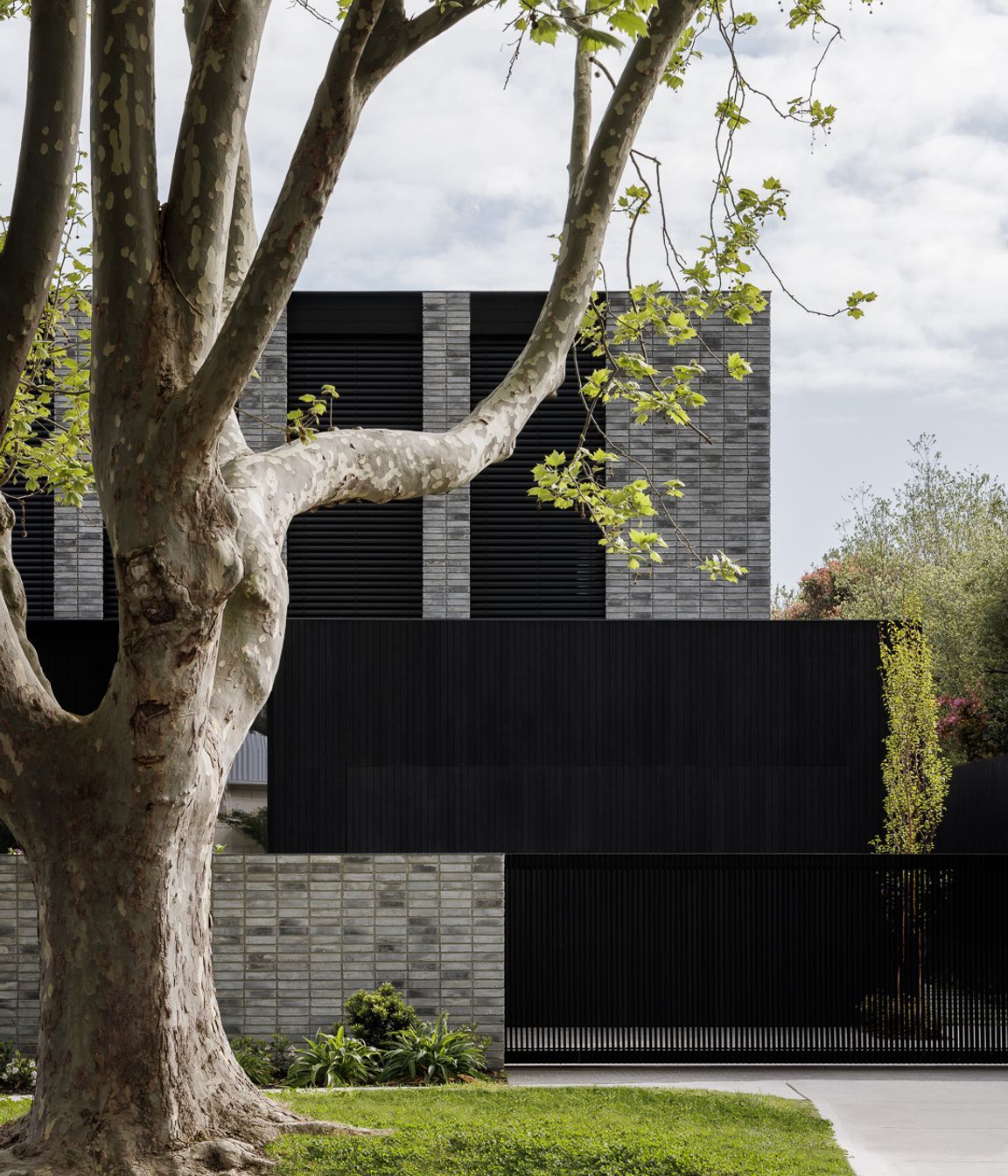 Petersen-D91-bricks-Elsternwick-Residences-Front-facade-short.jpg
