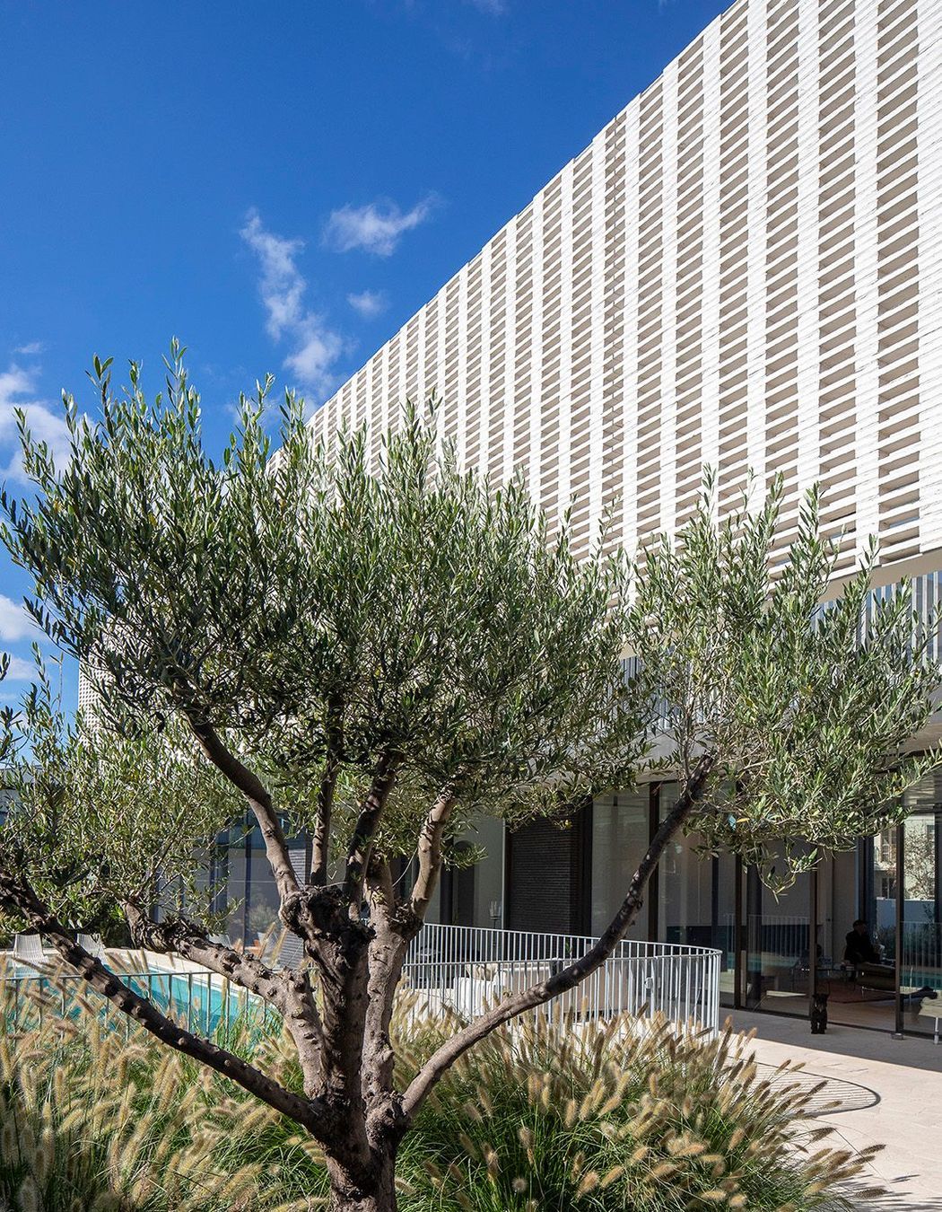 Petersen-K11-bricks-Brise-Soleil-day.jpg