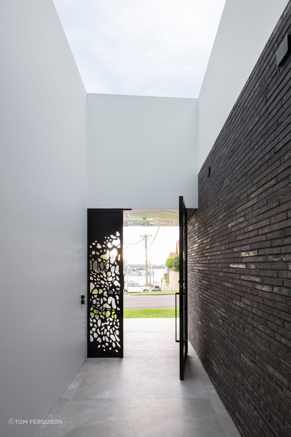 Petersen-K57-bricks-Rose-Bay-entrance.jpg
