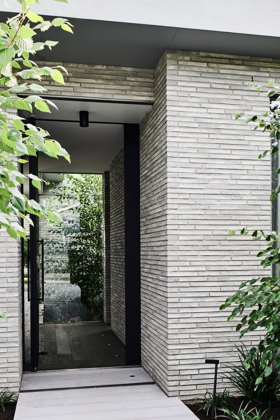 Petersen-K91-bricks-Brighton-entrance-min.JPG
