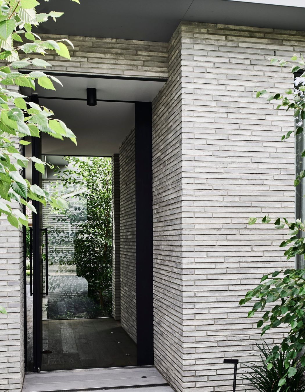 Petersen-K91-bricks-Brighton-entrance-min.JPG