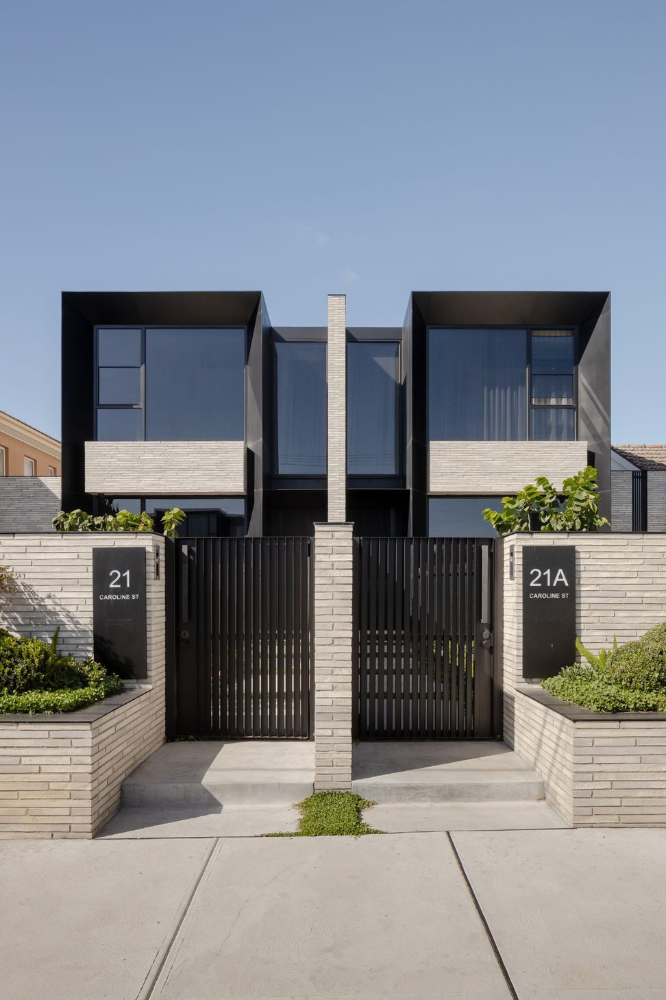 Petersen-Kolumba-bricks-aberfeldie-front.JPG