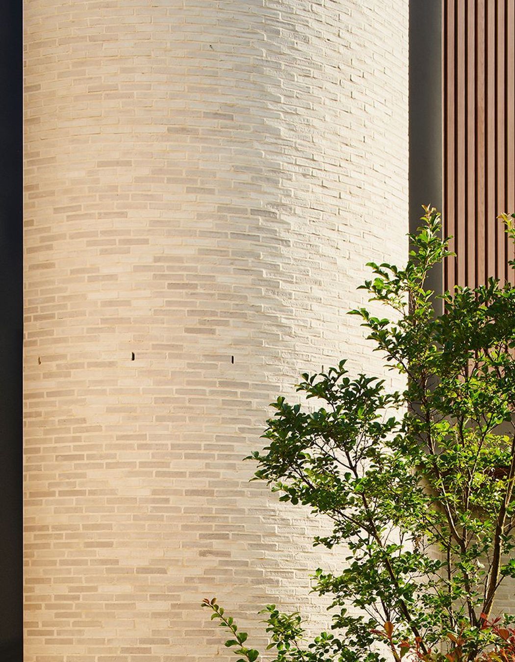 Petersen-bricks-K11-cut-curve-Hawthron-Grove.jpg