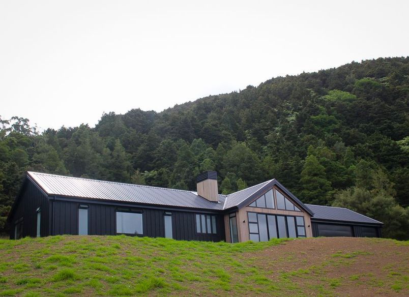 Black & Cedar Family Home - Kauri, Northland
