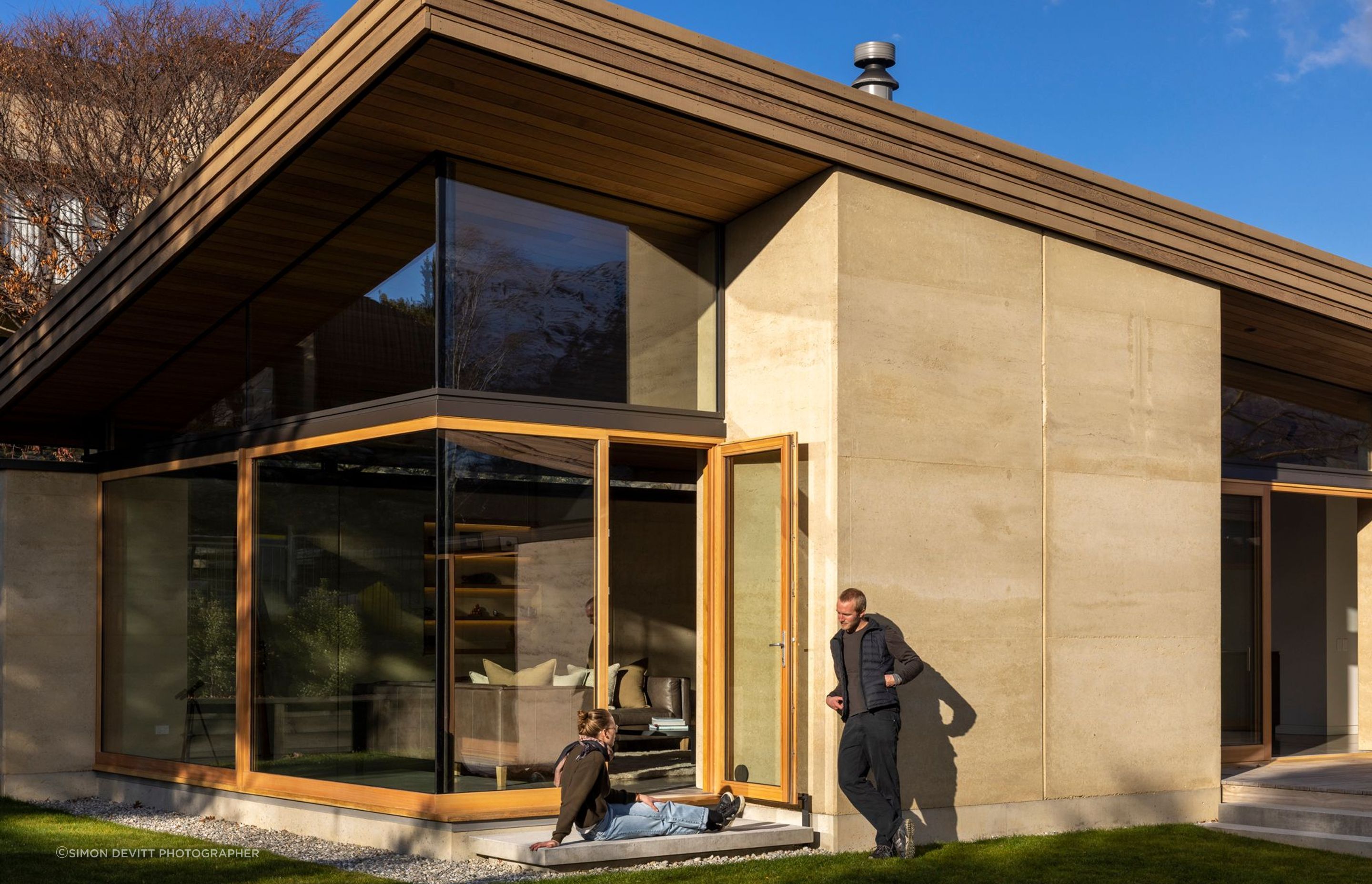 Winding Roof House