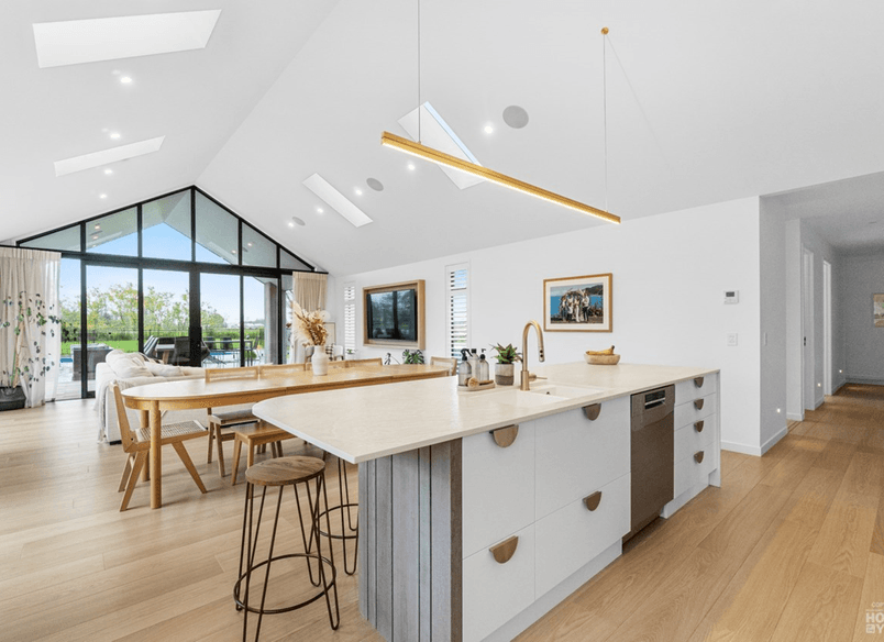 Sentinel Homes Hamilton & Waikato- Quick-Step Perspective Nature Flooring