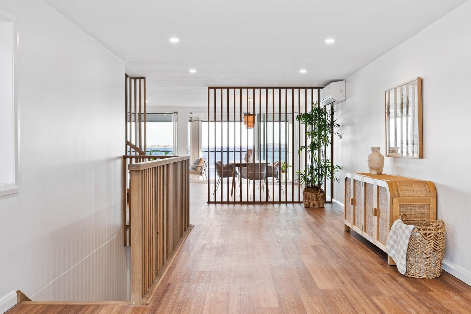 Bolton Point Residence - High End Residential