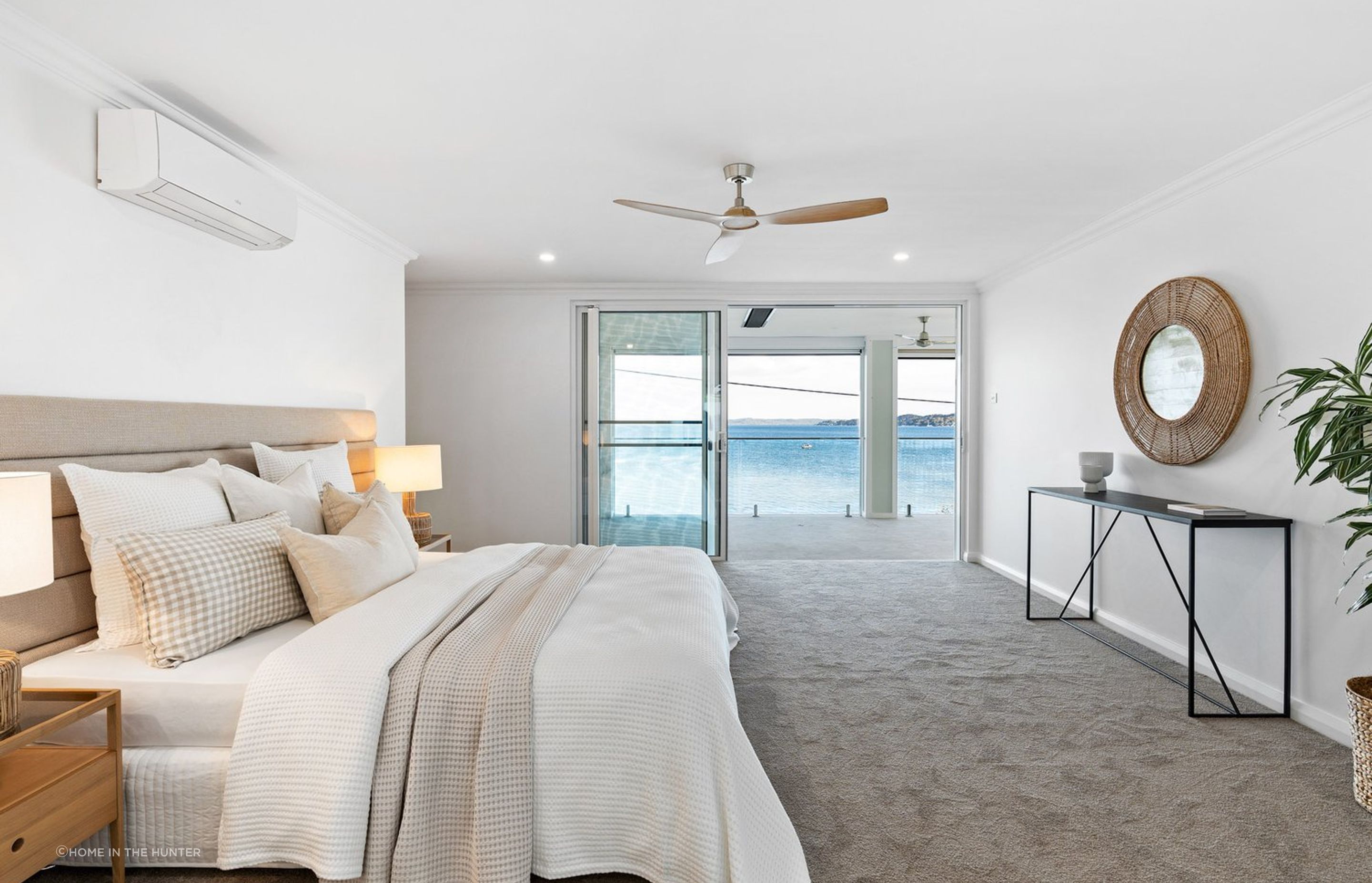 Bolton Point Residence - High End Residential