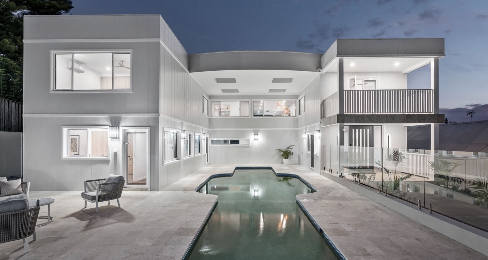 Bolton Point Residence - High End Residential banner