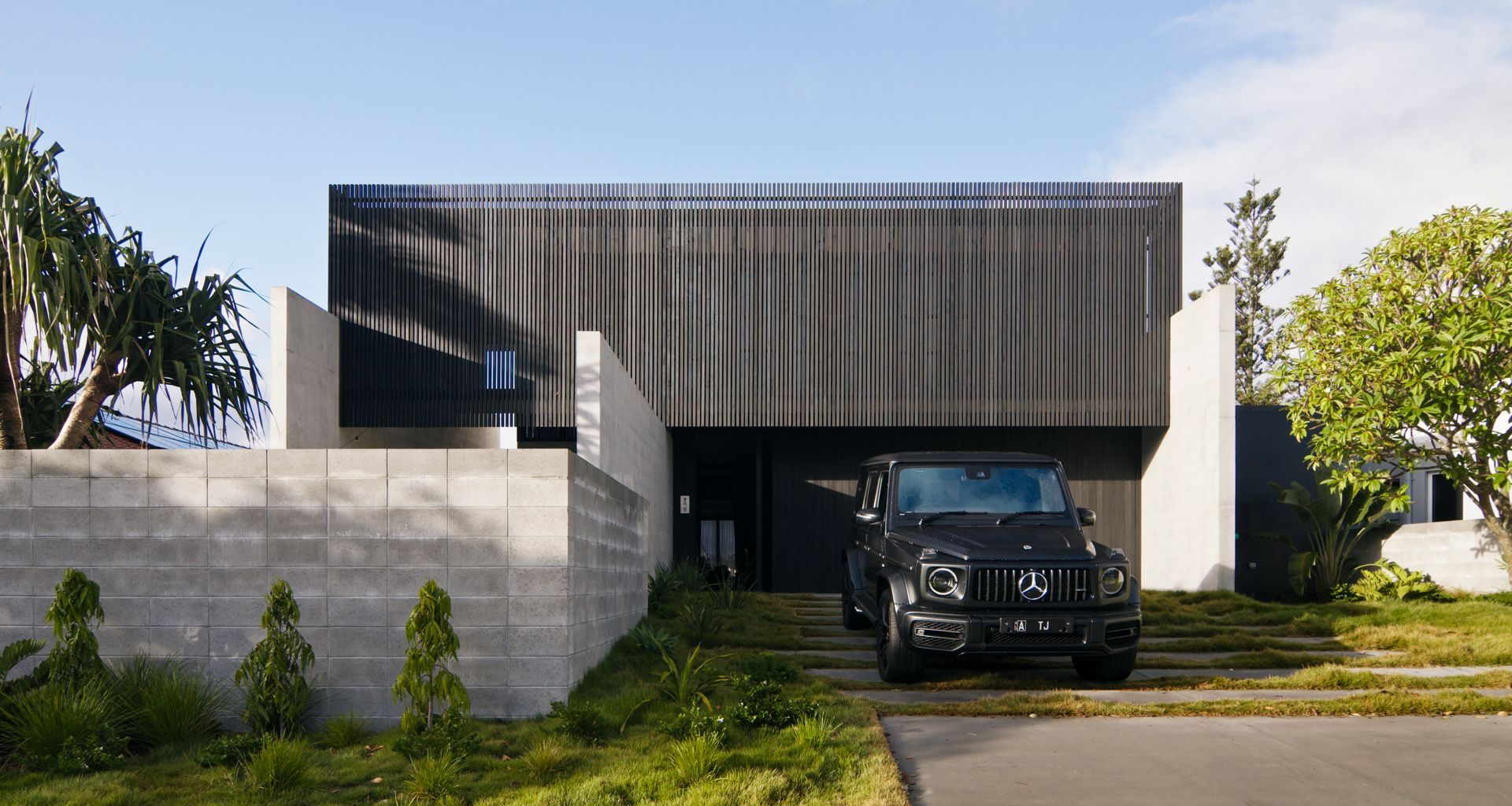 Elanora residence banner