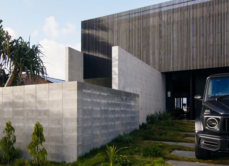 Elanora residence