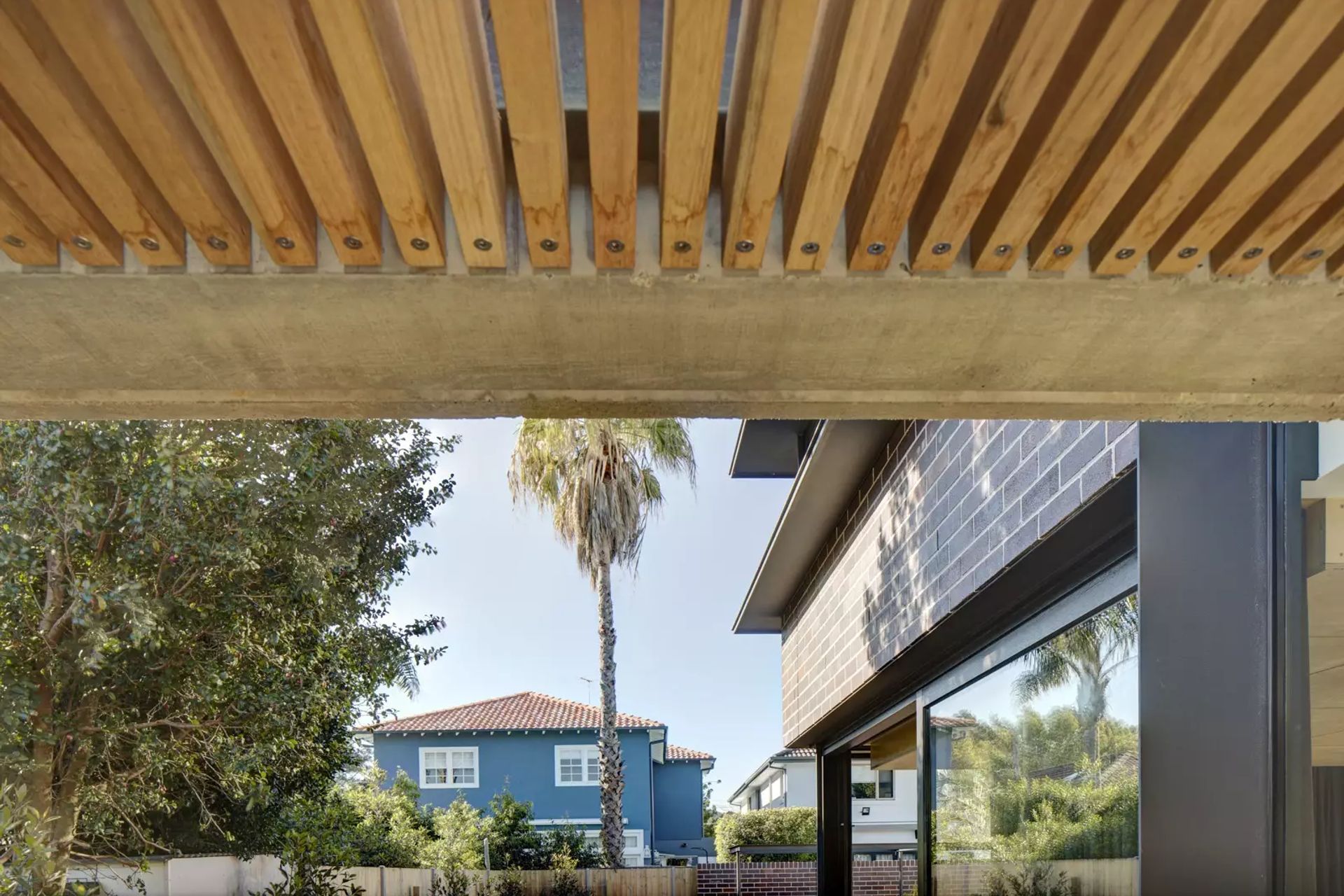 ##^^Bondi, Plowman St