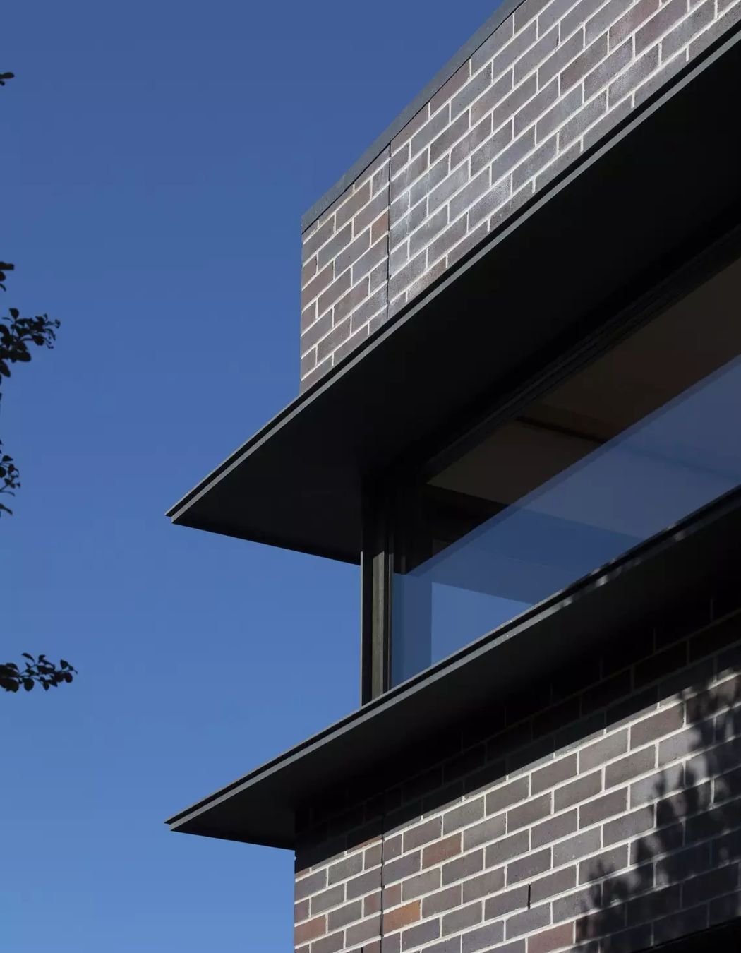 ##^^Bondi, Plowman St