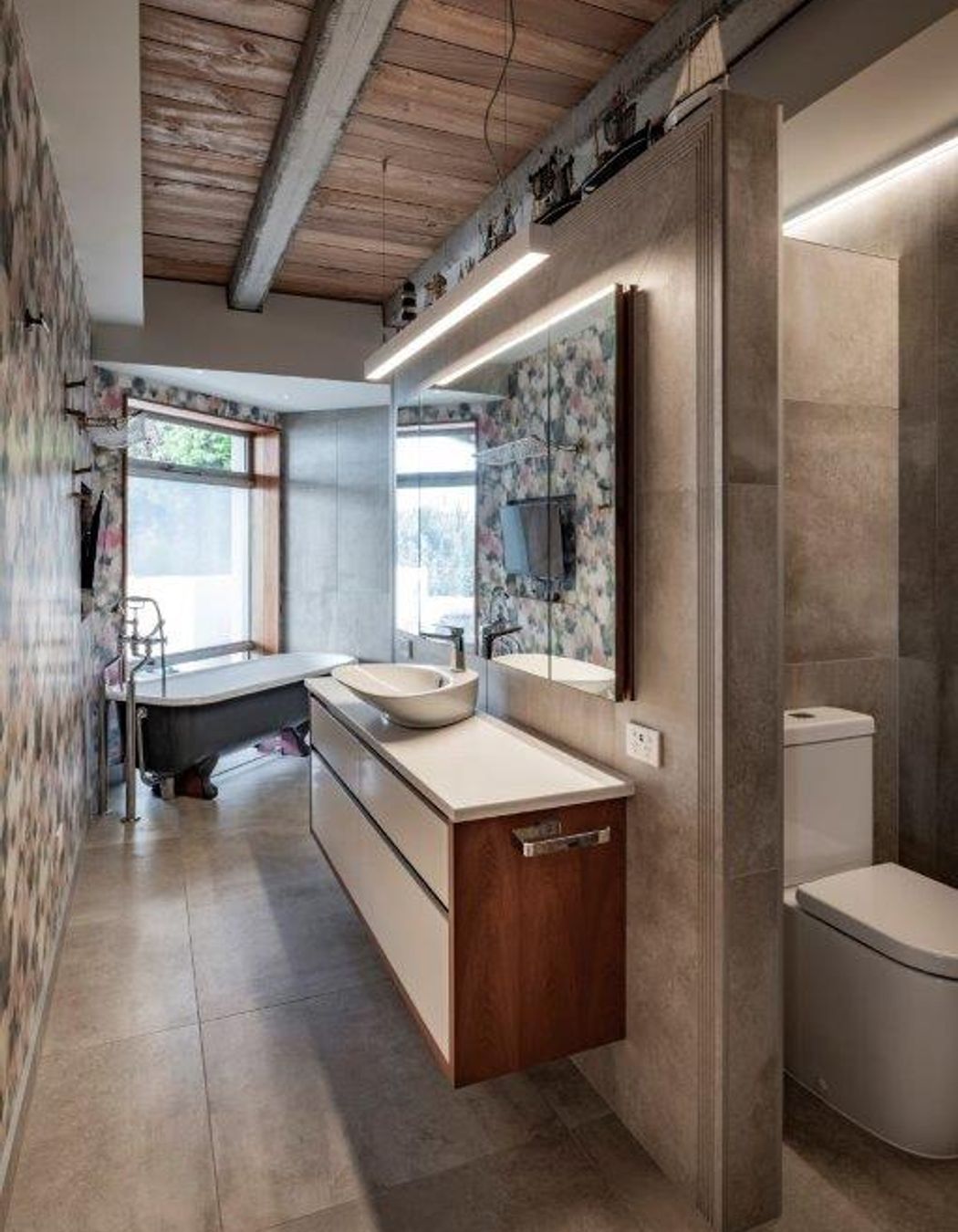 Redcliff's Residence