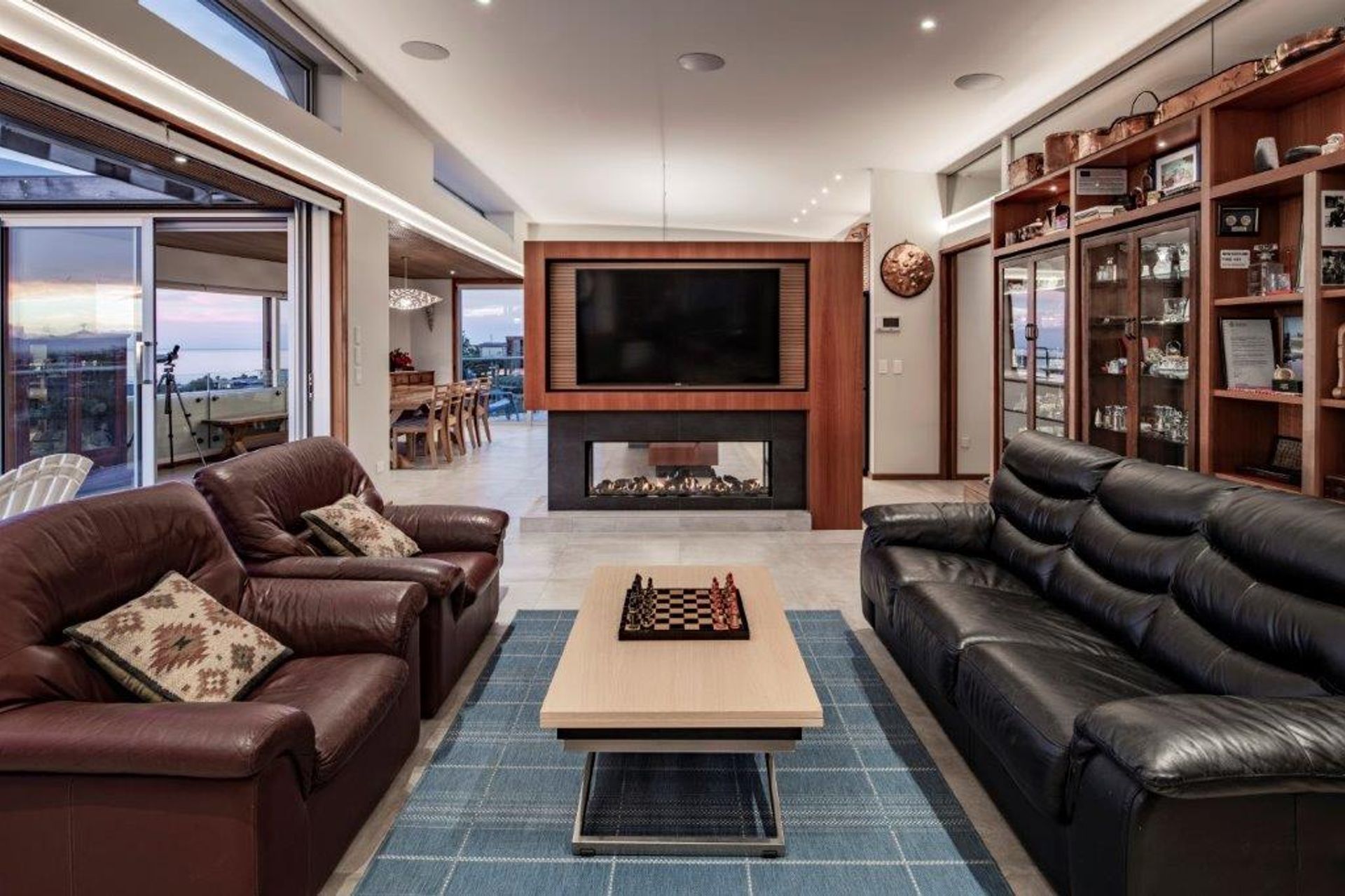 Redcliff's Residence