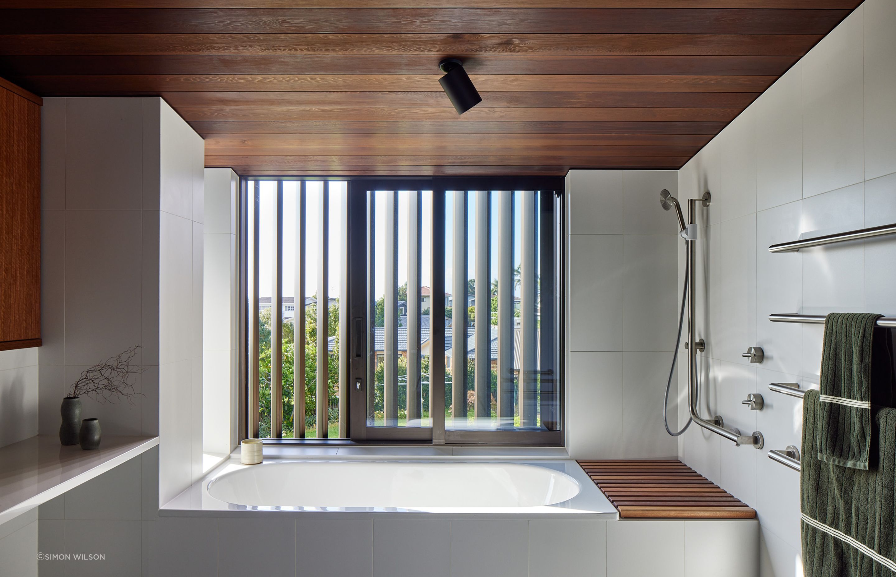 Quadro Levo Shower Mixers , Hewi System 900 Shower with Quadro 1266 Shower Head & Outlet