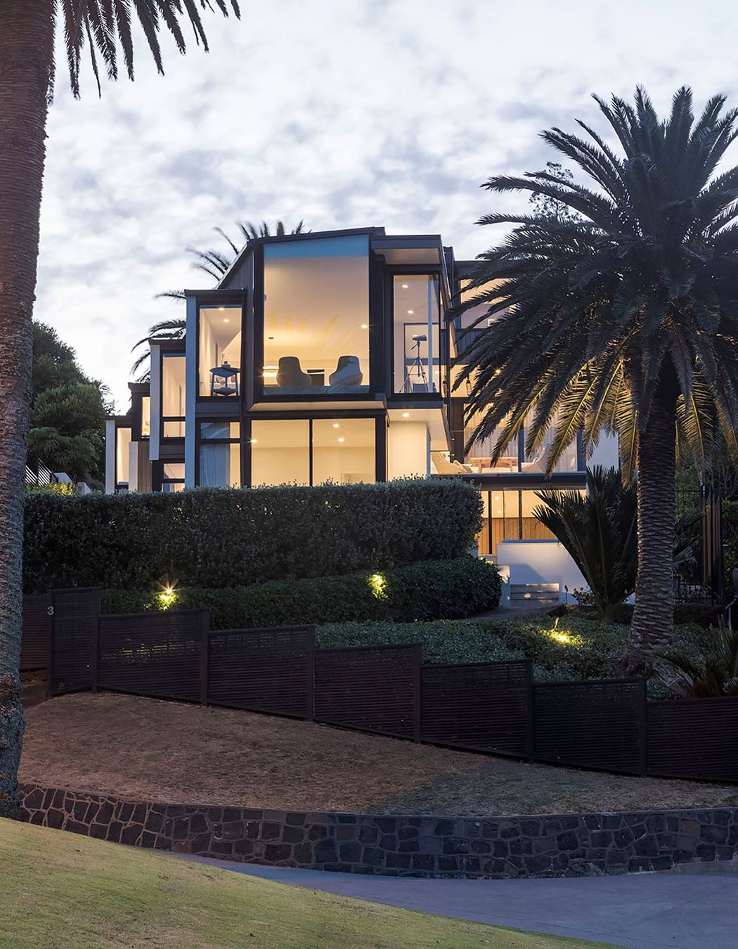 ST-HELIERS-BAY-HSE3832FitMaxWzI1MDAsMTY2N10.jpg