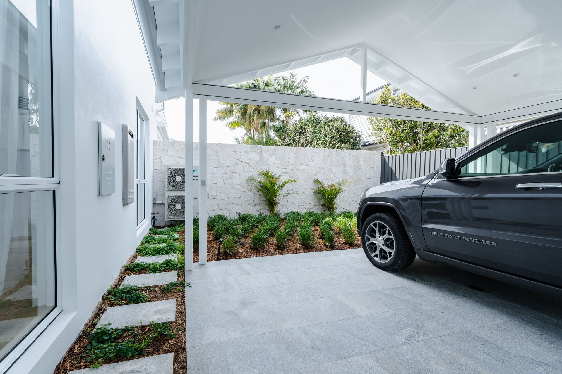 Ocean Grey Granite | Clairvaux Wall Cladding | BCM Australia | Wolski Coppin | YorKorner Interior