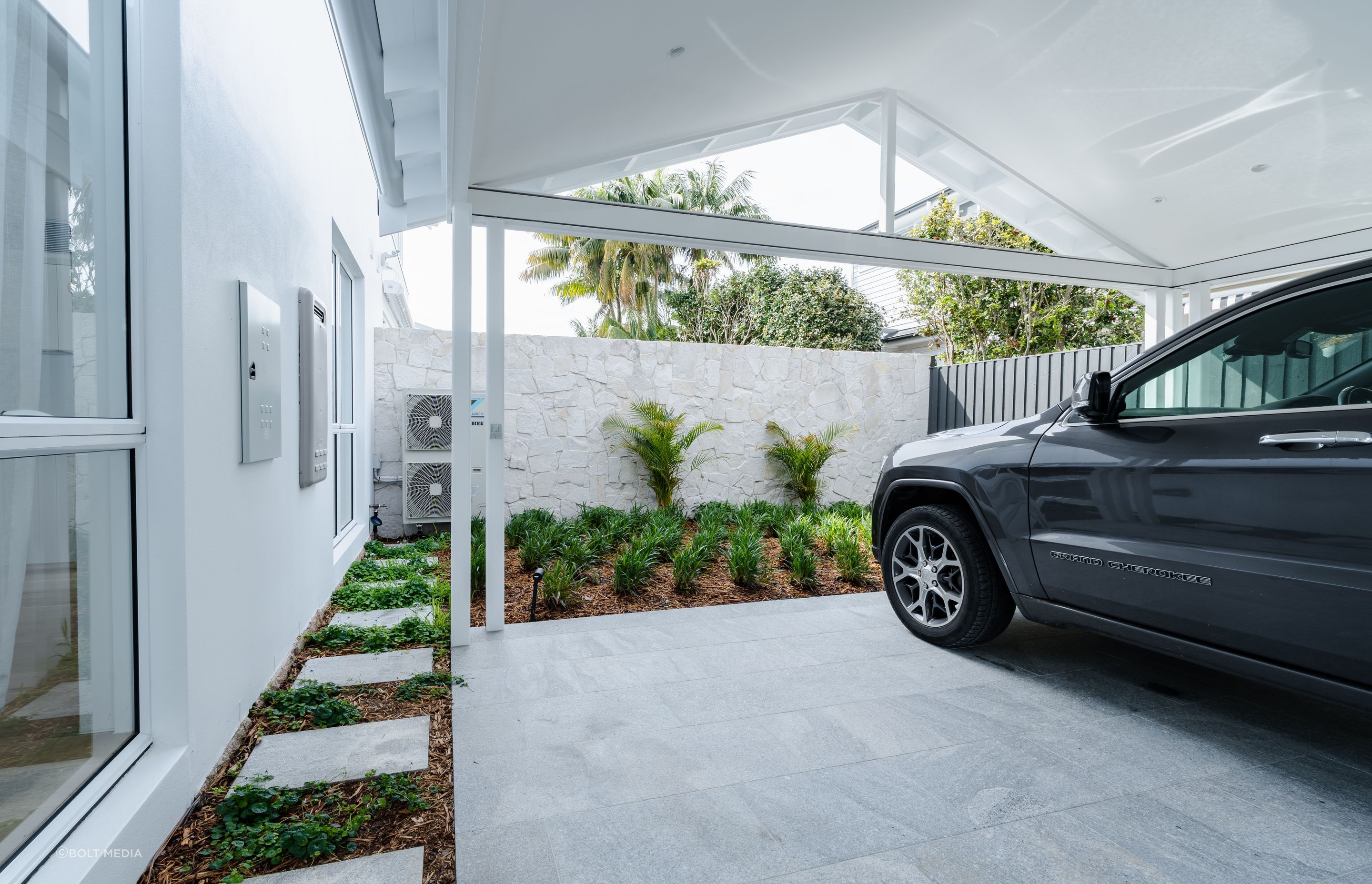 Ocean Grey Granite | Clairvaux Wall Cladding | BCM Australia | Wolski Coppin | YorKorner Interior