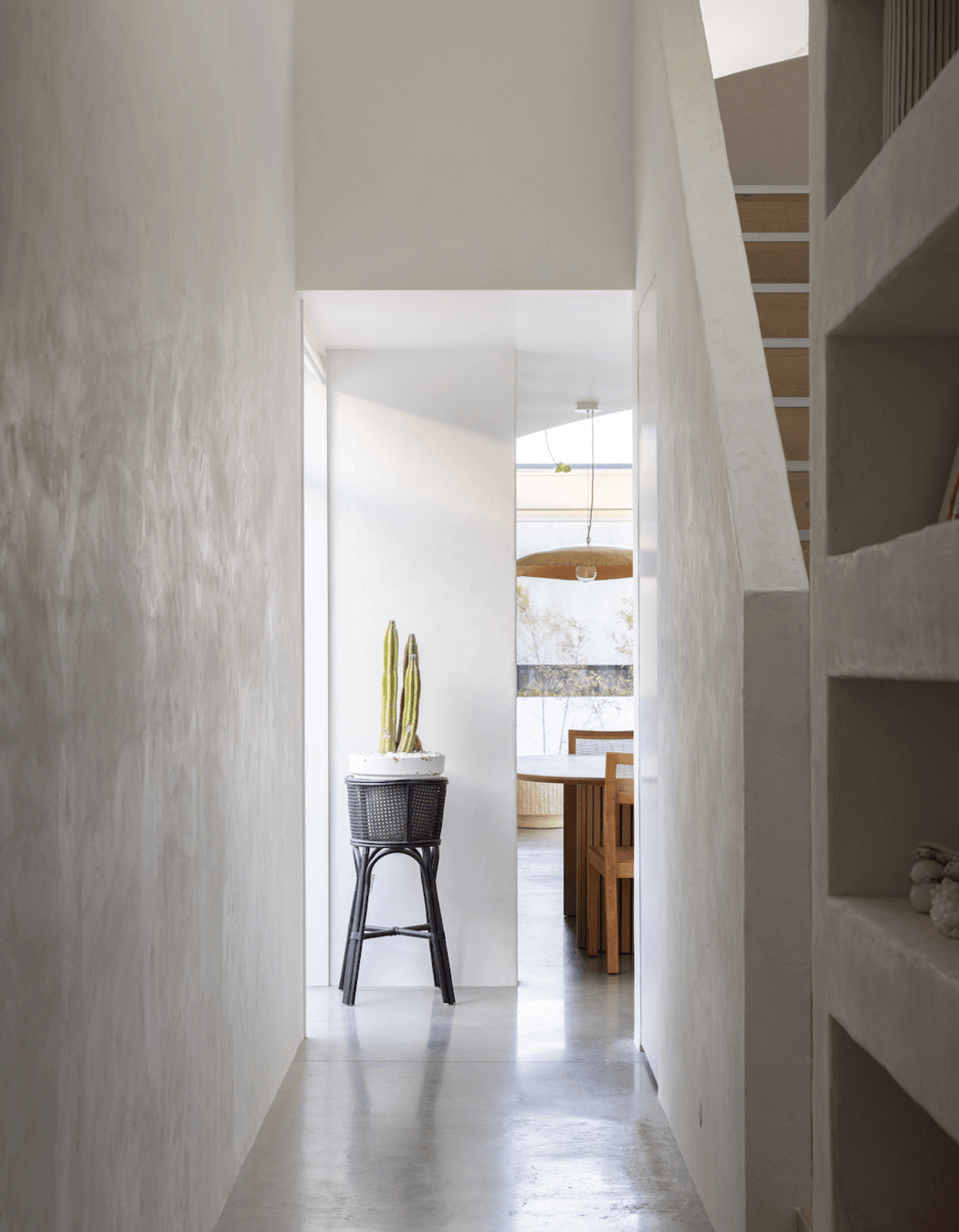 Lime plaster walls in 'Marble Sand'