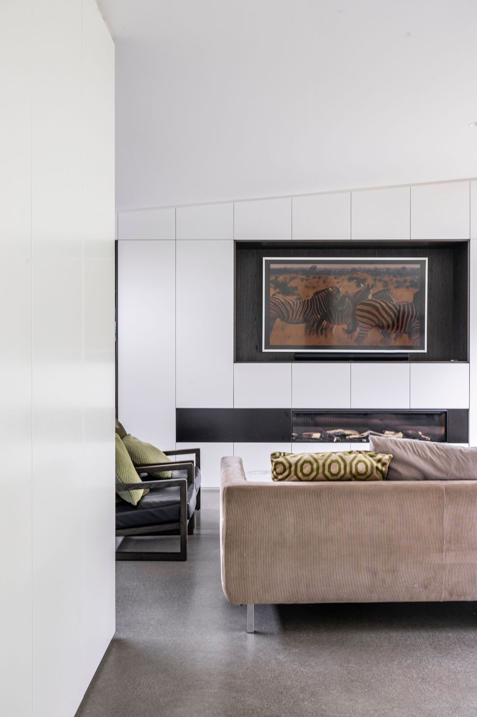Stream-Side-House-Living-Stephen-Goodenough.jpg