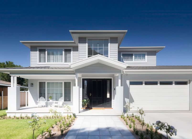 A Hamptons-Inspired Contemporary Home