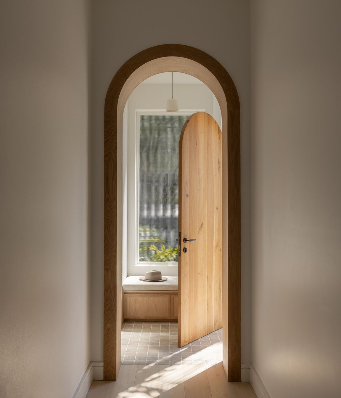 StudioEntiPendantDawnKateLawrenceDesignBishopsAveNatSpadaWR.jpg