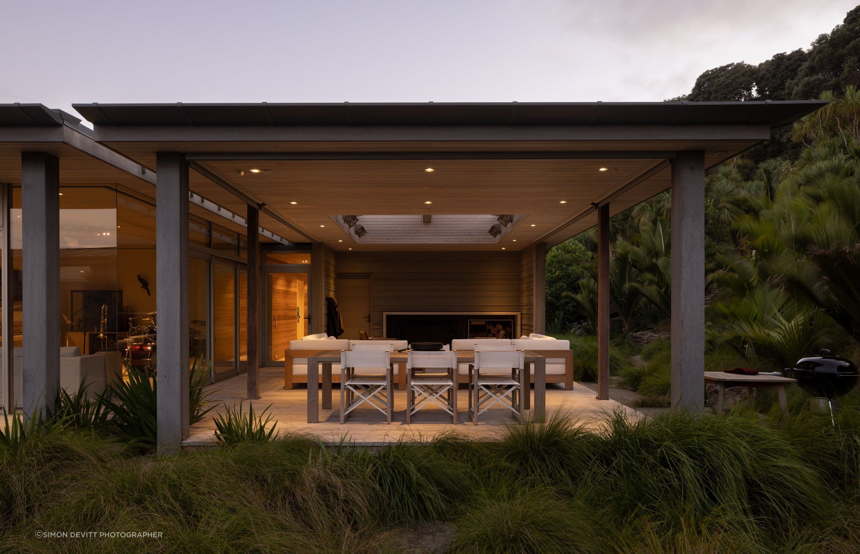 SwallowPointHouseEasternOutdoorLivingSimonDevitt09.jpg