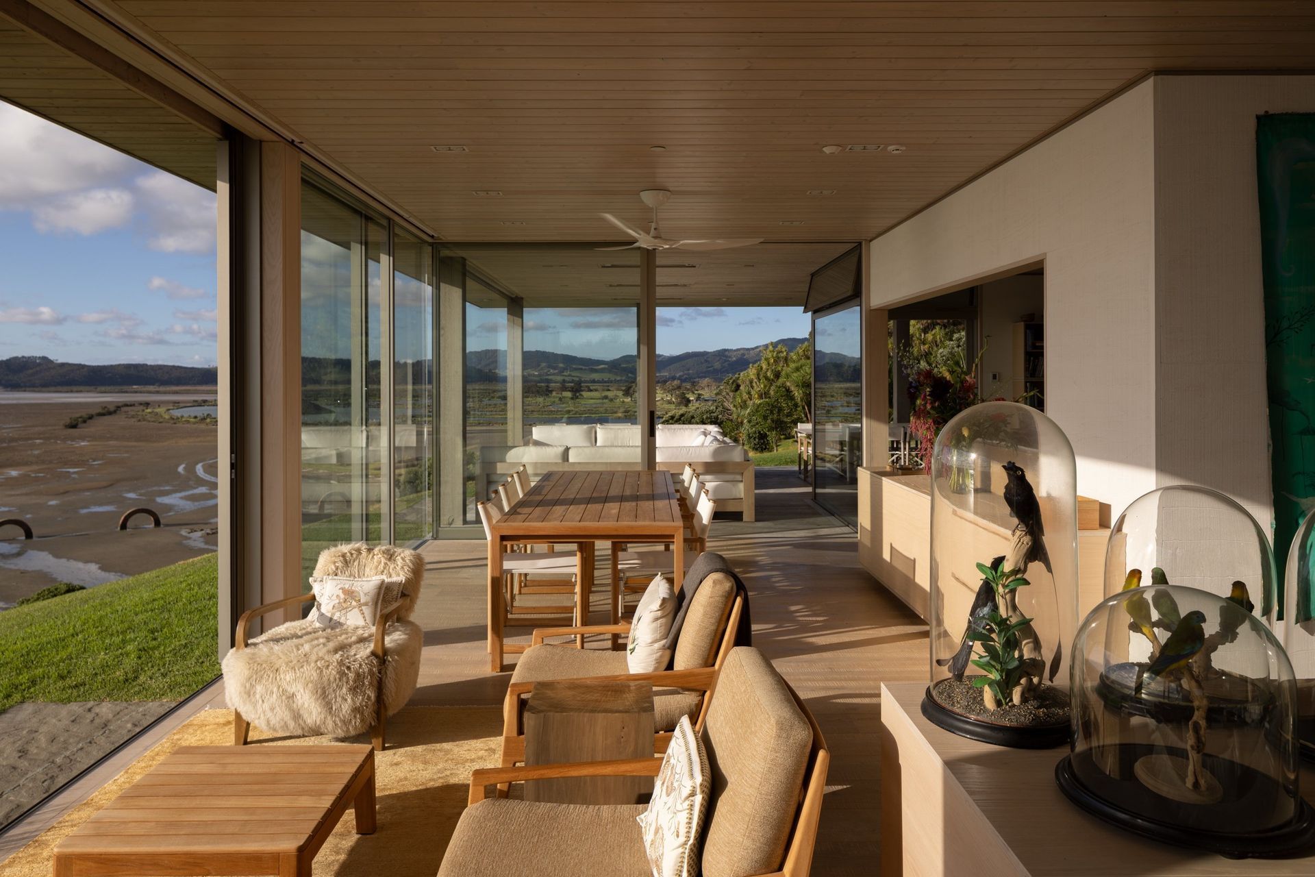 SwallowPointHouseInteriorNorthLivingSimonDevitt06.jpg