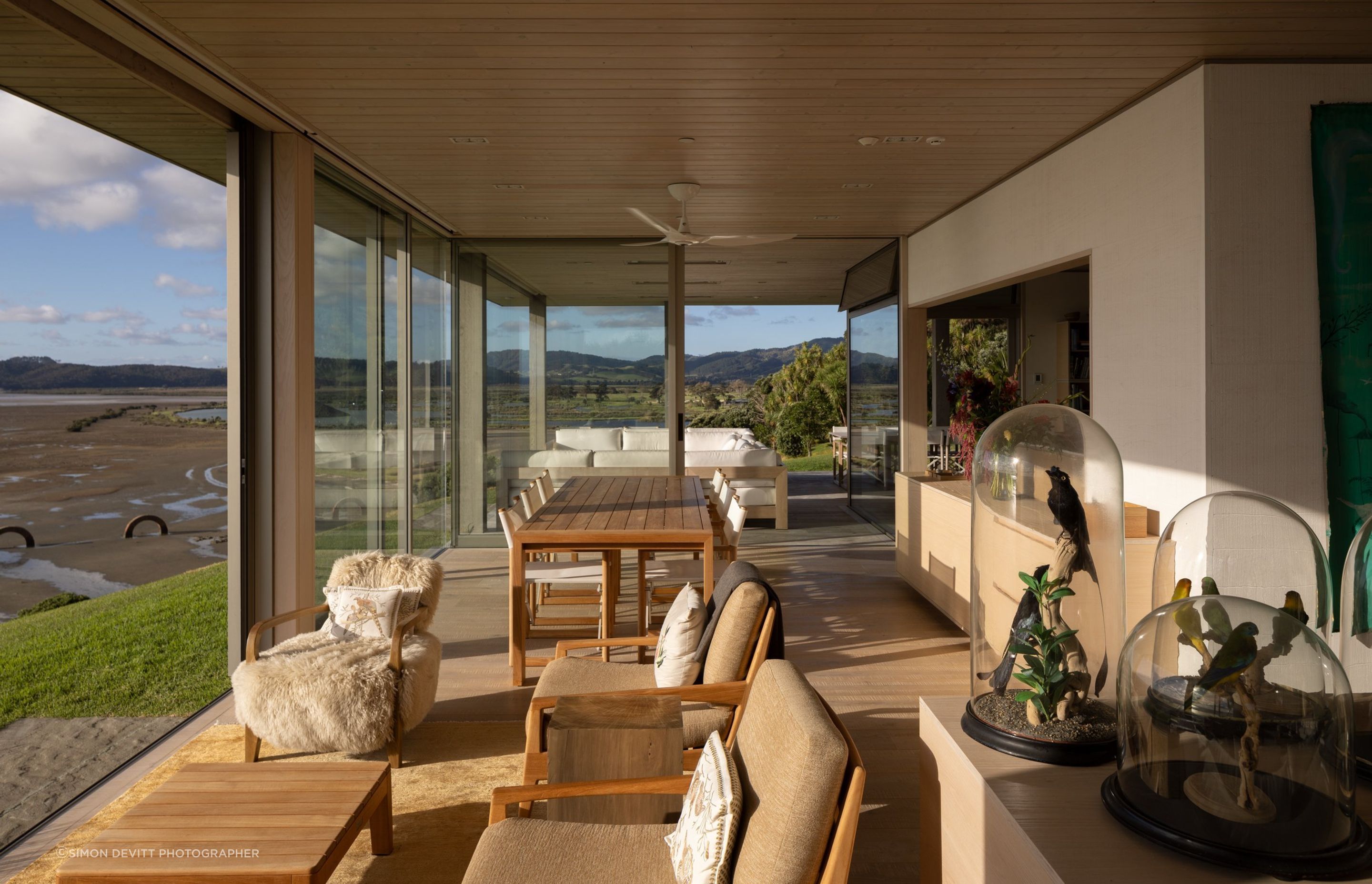 SwallowPointHouseInteriorNorthLivingSimonDevitt06.jpg