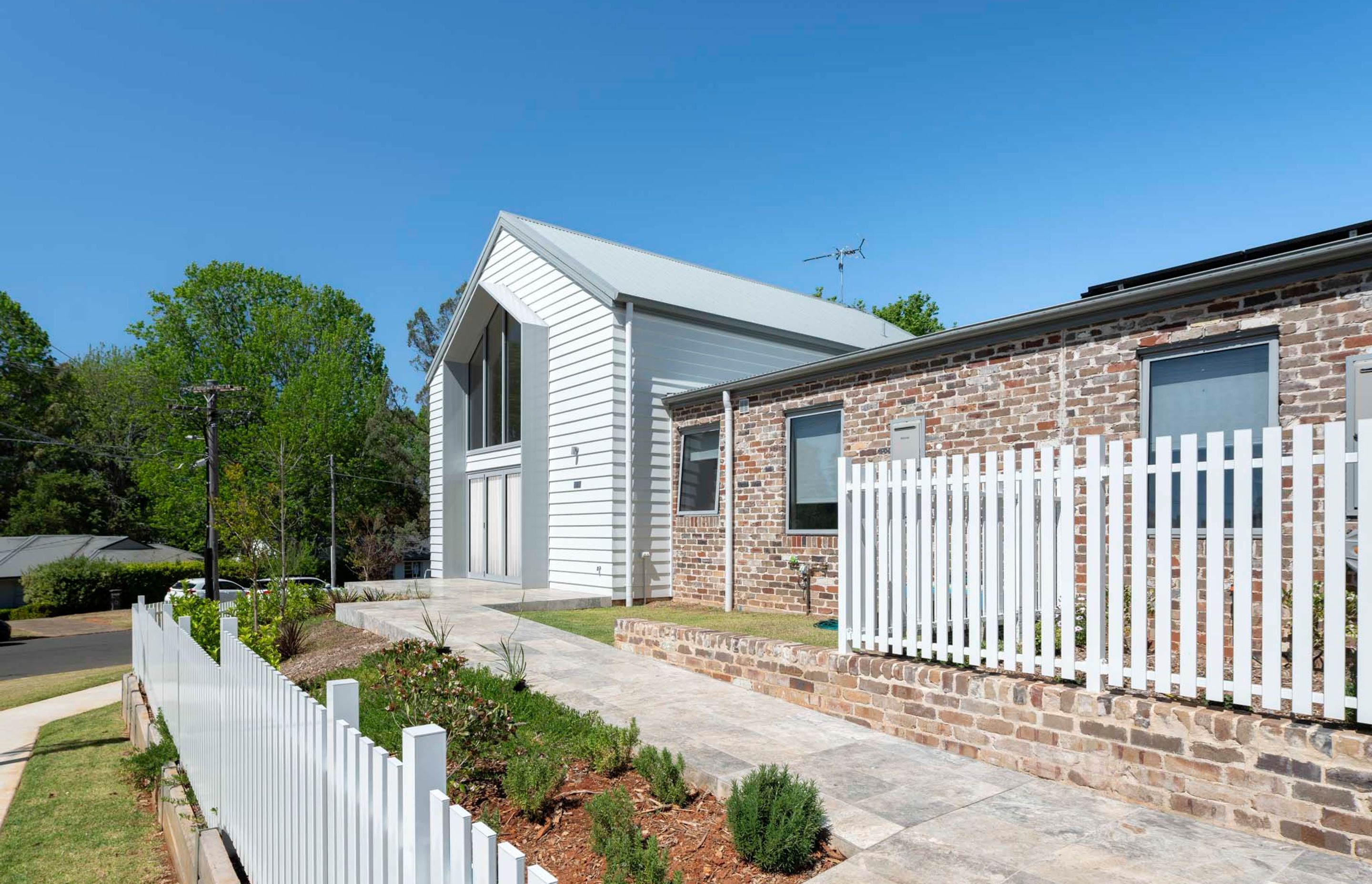 TFPhotoGlenstoneLeonay0213RT.jpg