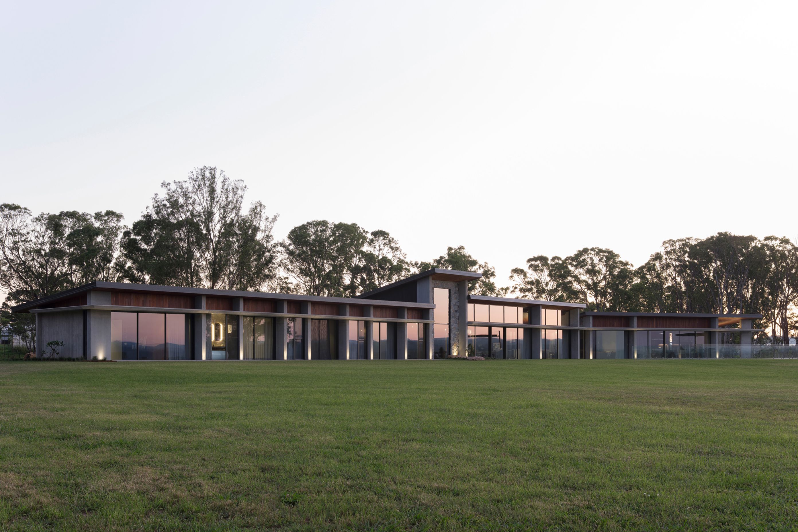 TFPhotoJ-MammoneCobbittyExteriors0685-EDITED.jpg