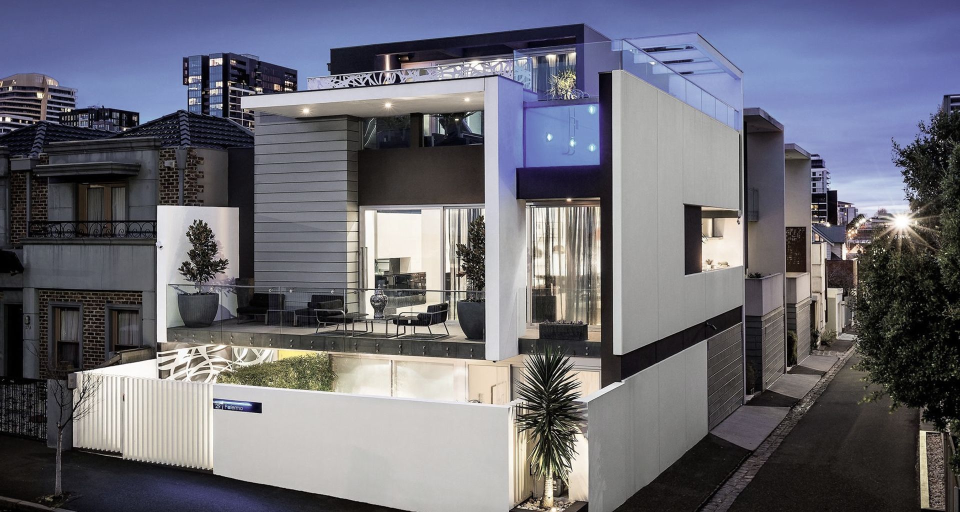 Cloverdale Ave, Toorak Project banner