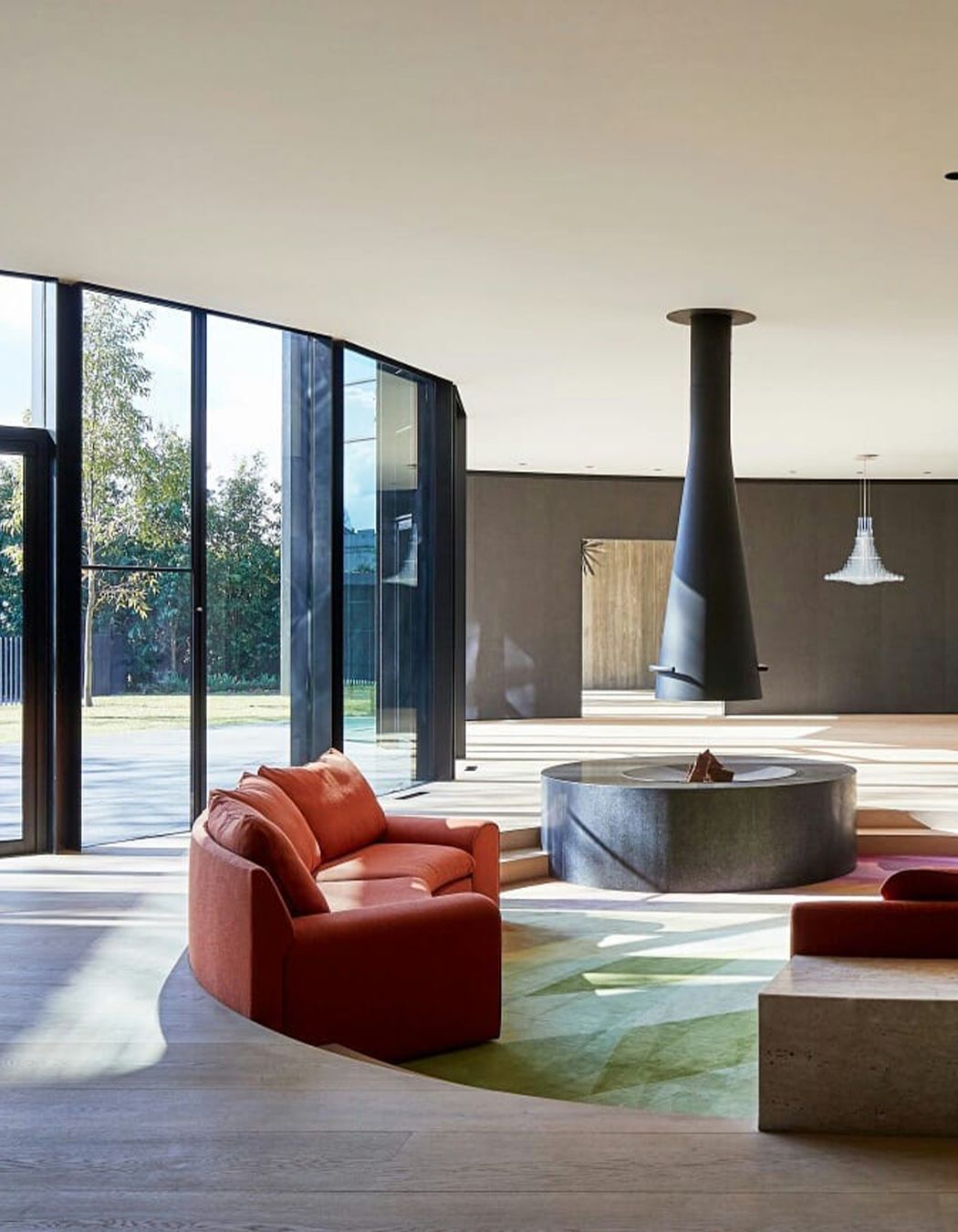 Photography: Peter Bennetts and John Gollings