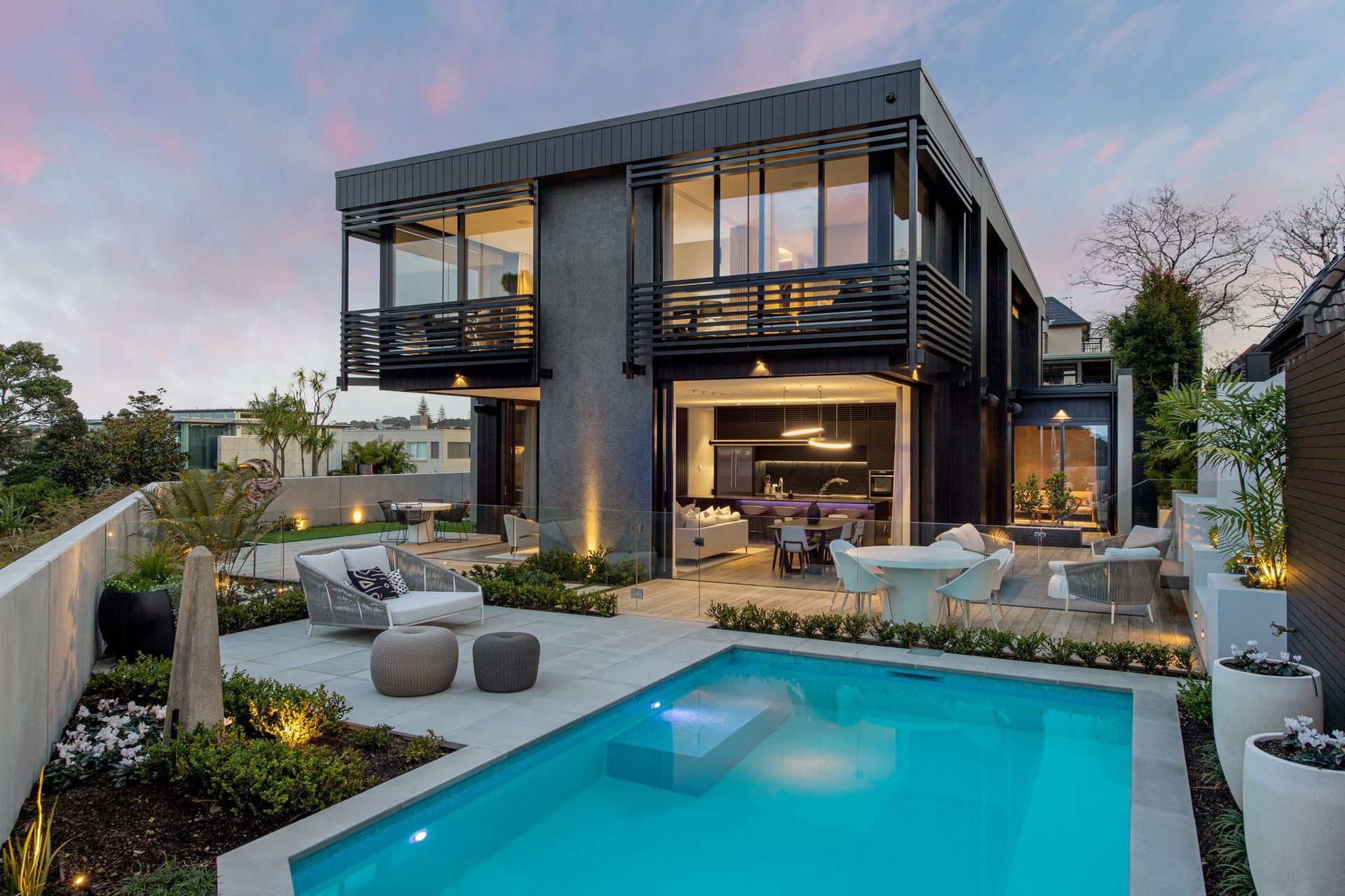 An emphasis on outdoor entertaining and relaxing gives this house a resort-style atmosphere, ideal for family get-togethers.