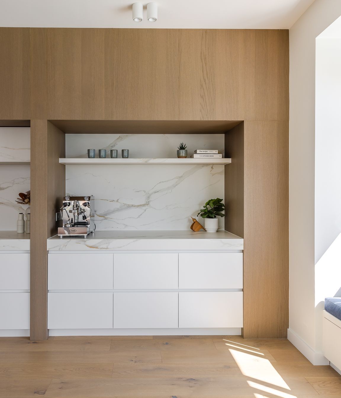 Manhattan Oak Veneer