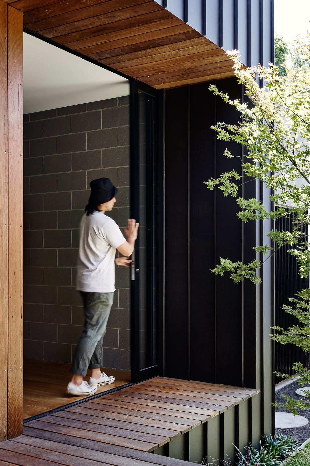 Coburg Freeboard House