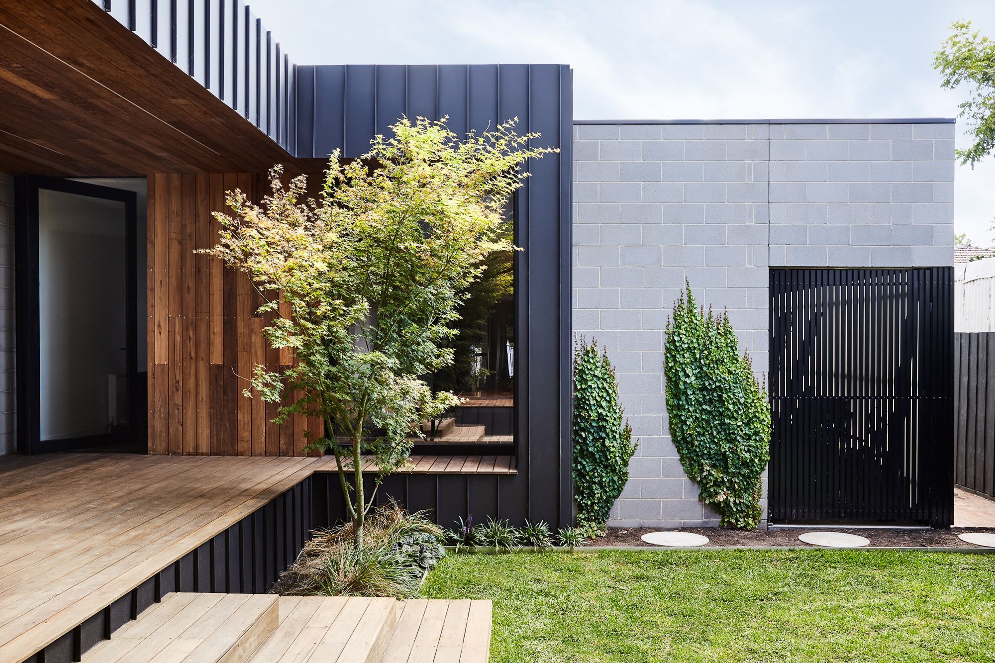 Coburg Freeboard House
