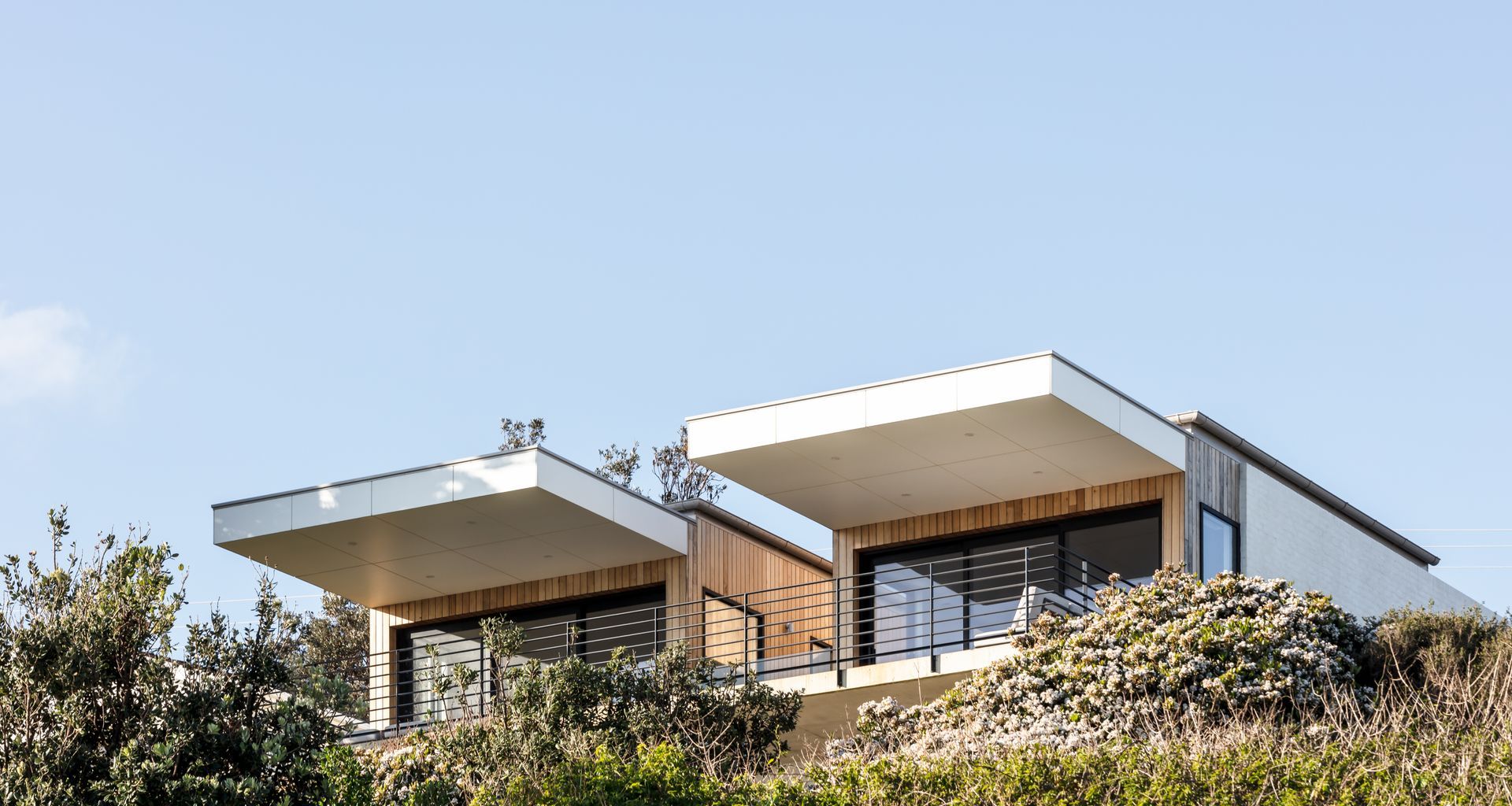 White & Timber House banner