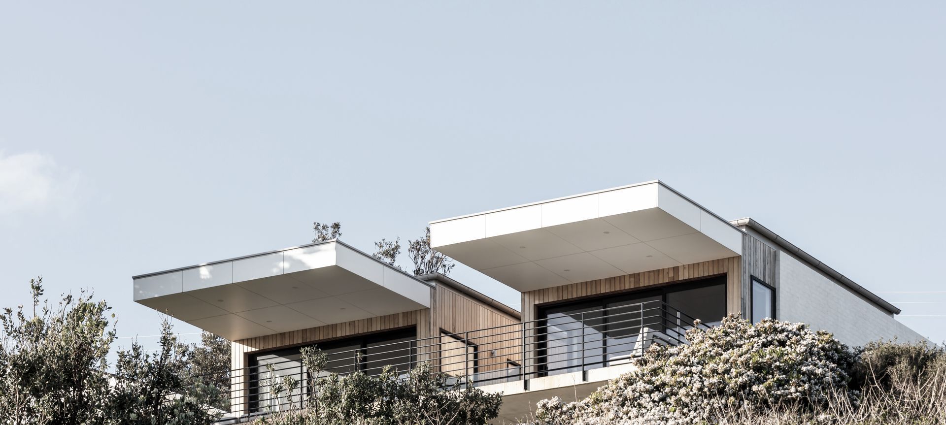 White & Timber House banner