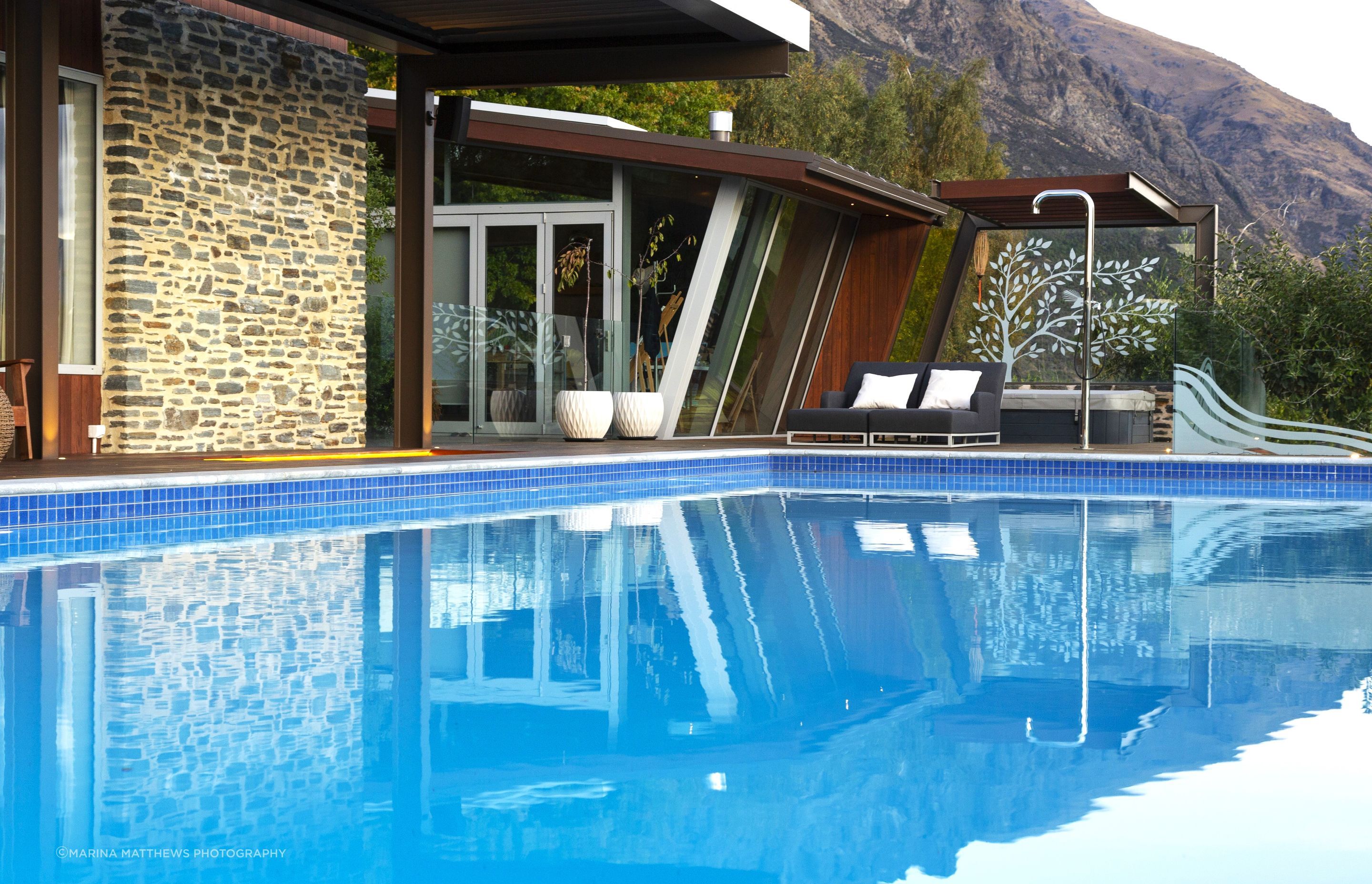 Spa, Shower & Art Studio